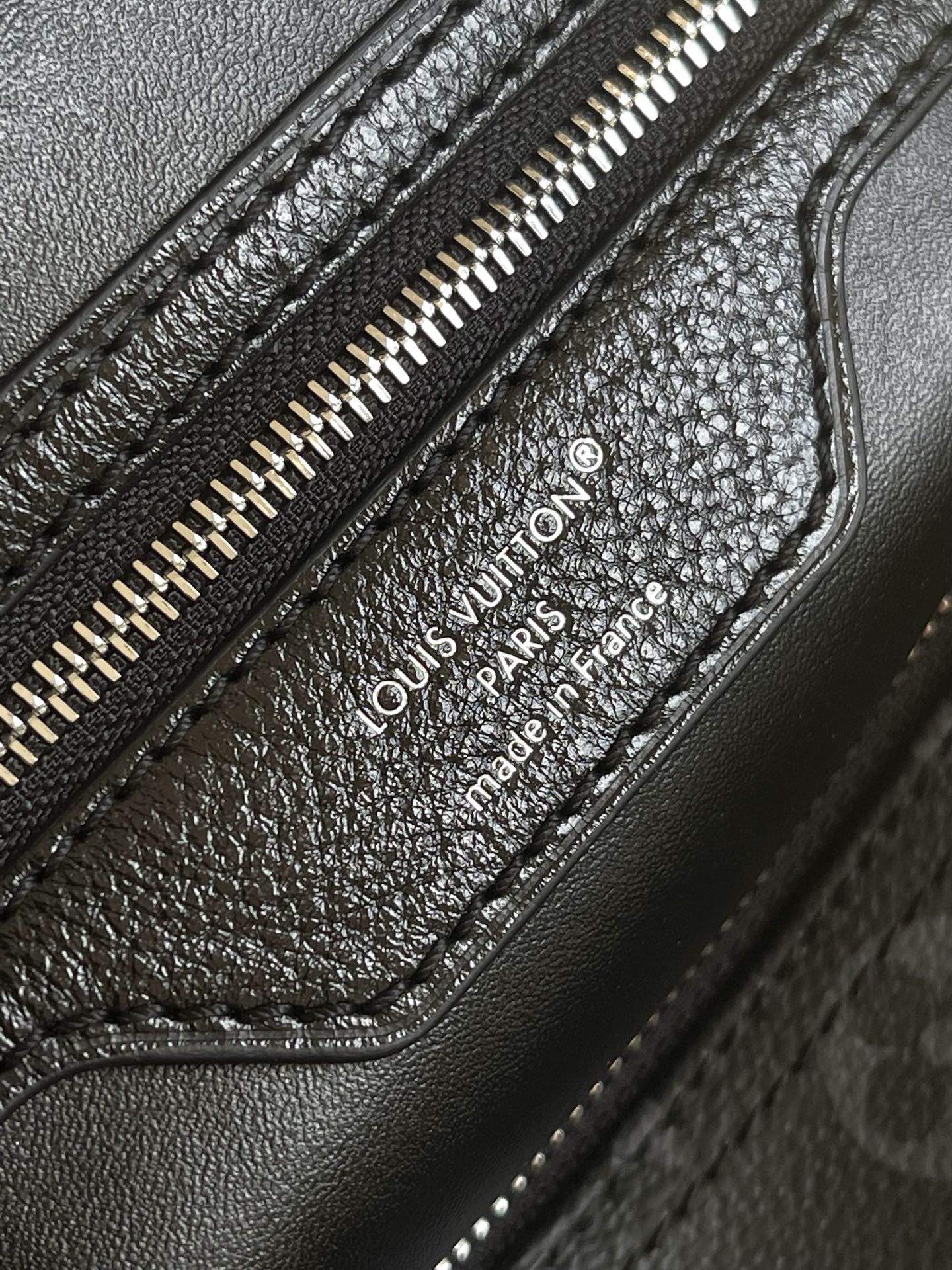Louis Vuitton Speedy Soft 30 Handbag in Monogram Eclipse Canvas - Image 9
