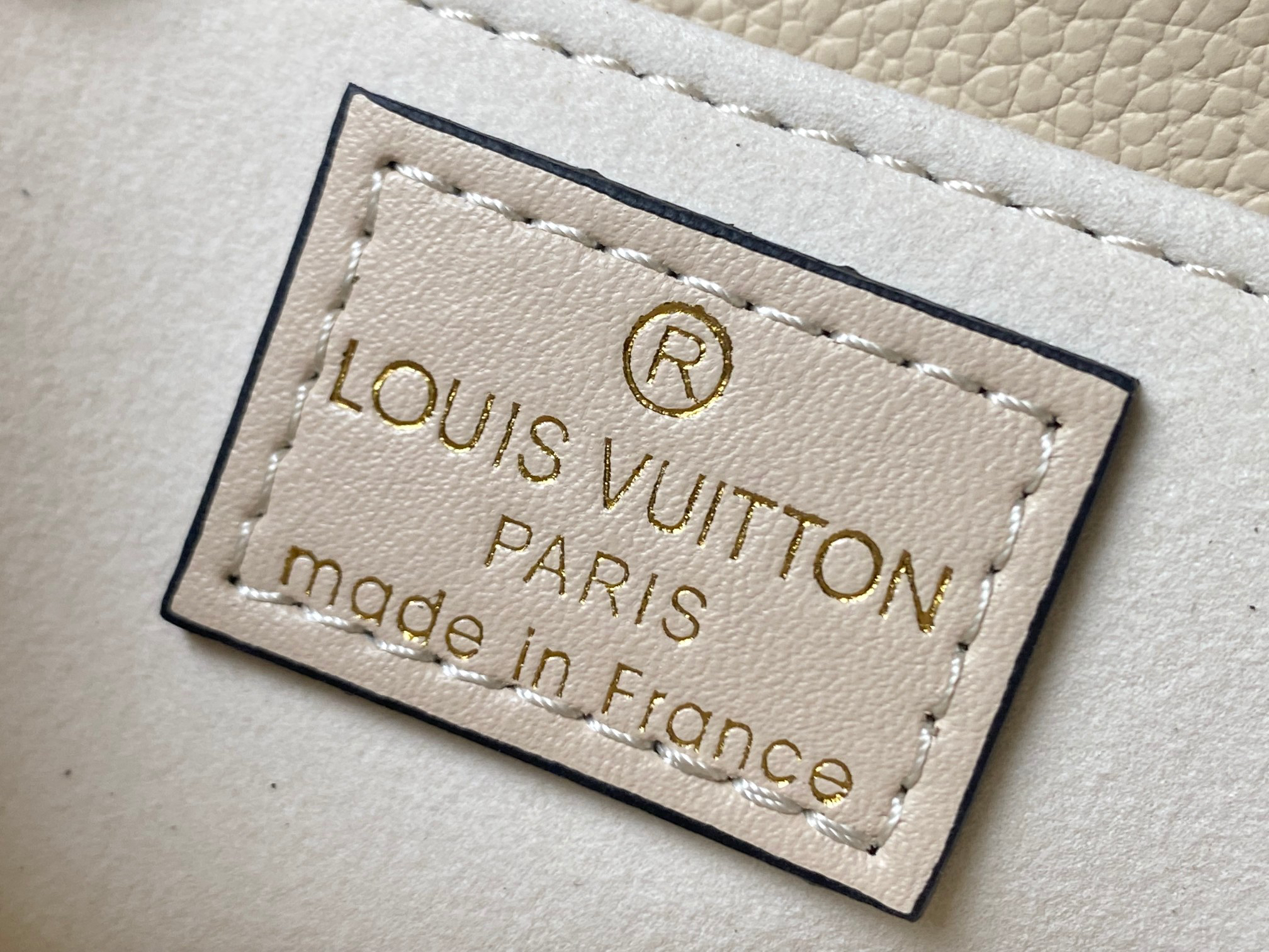 Louis Vuitton Pochette Métis East West Crossbody Bag - Image 9