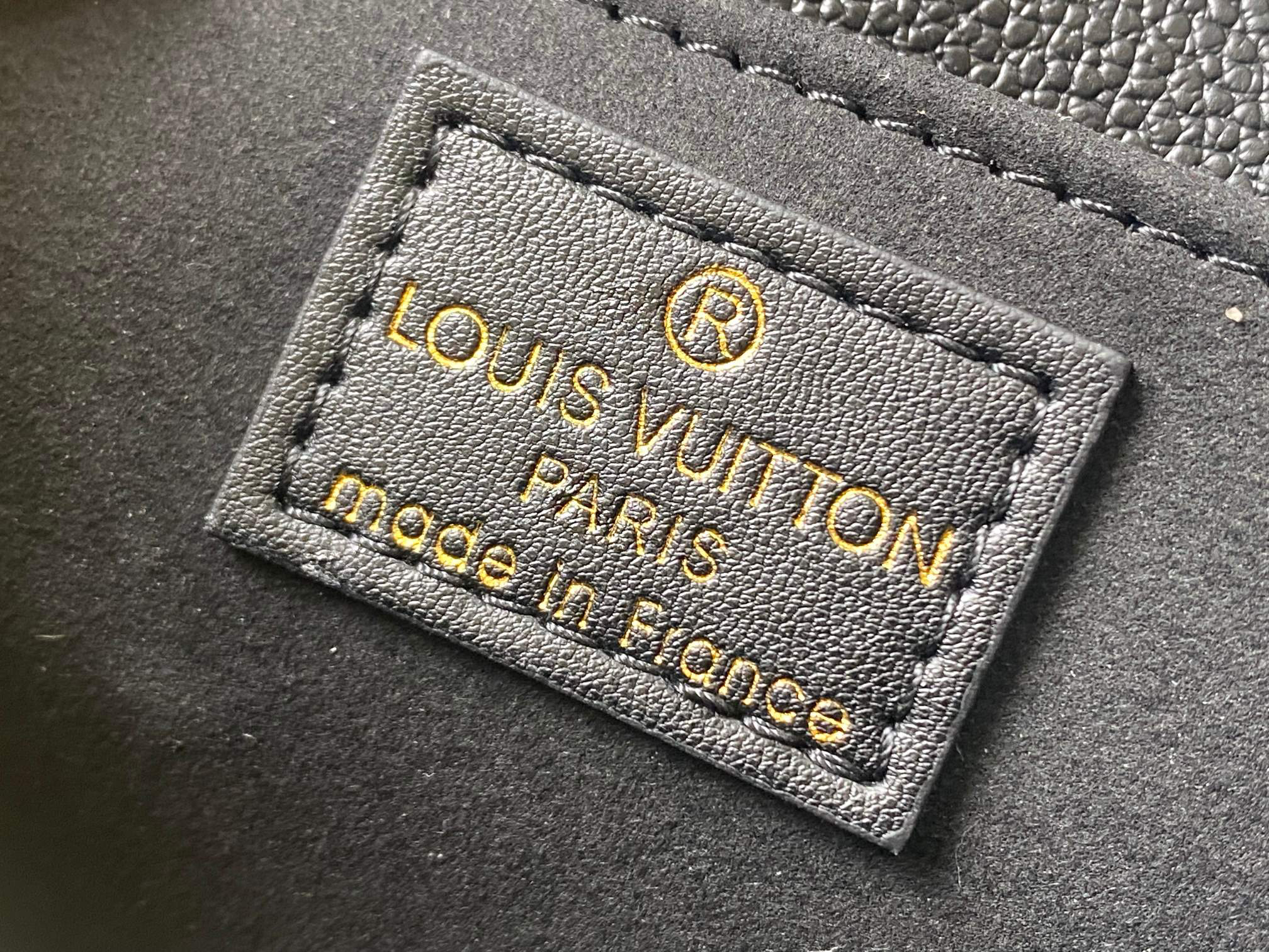 Louis Vuitton Pochette Métis East West Crossbody Bag - Image 9