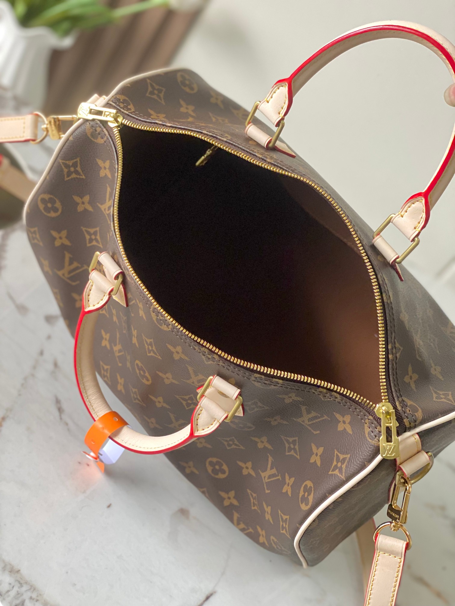Louis Vuitton Speedy 35 Handbag in Damier Ebene Canvas - Image 9