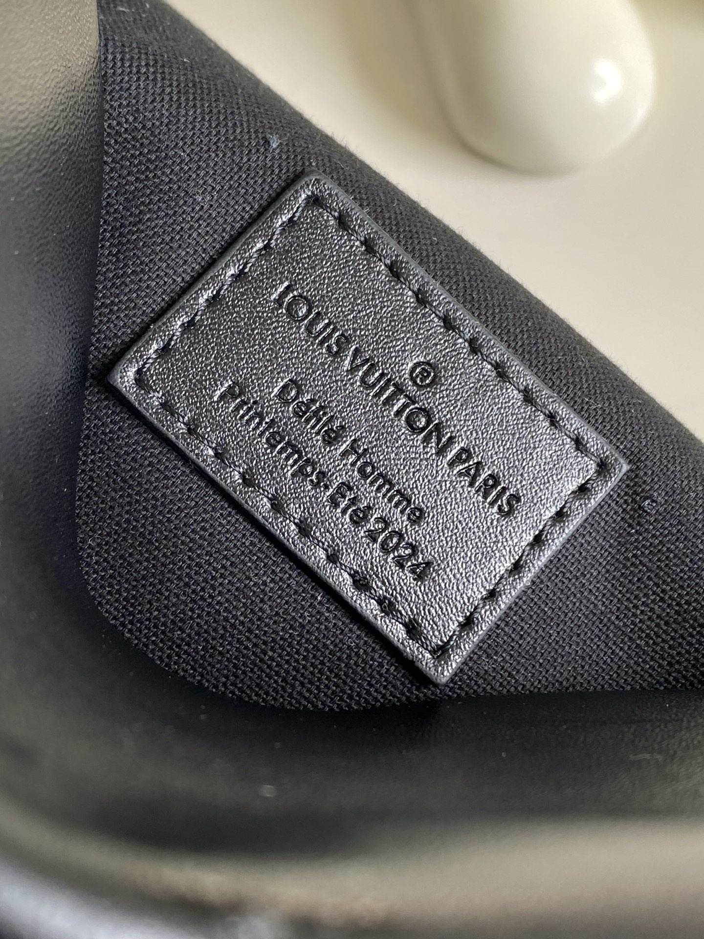 Louis Vuitton Medium Handbag - Image 9