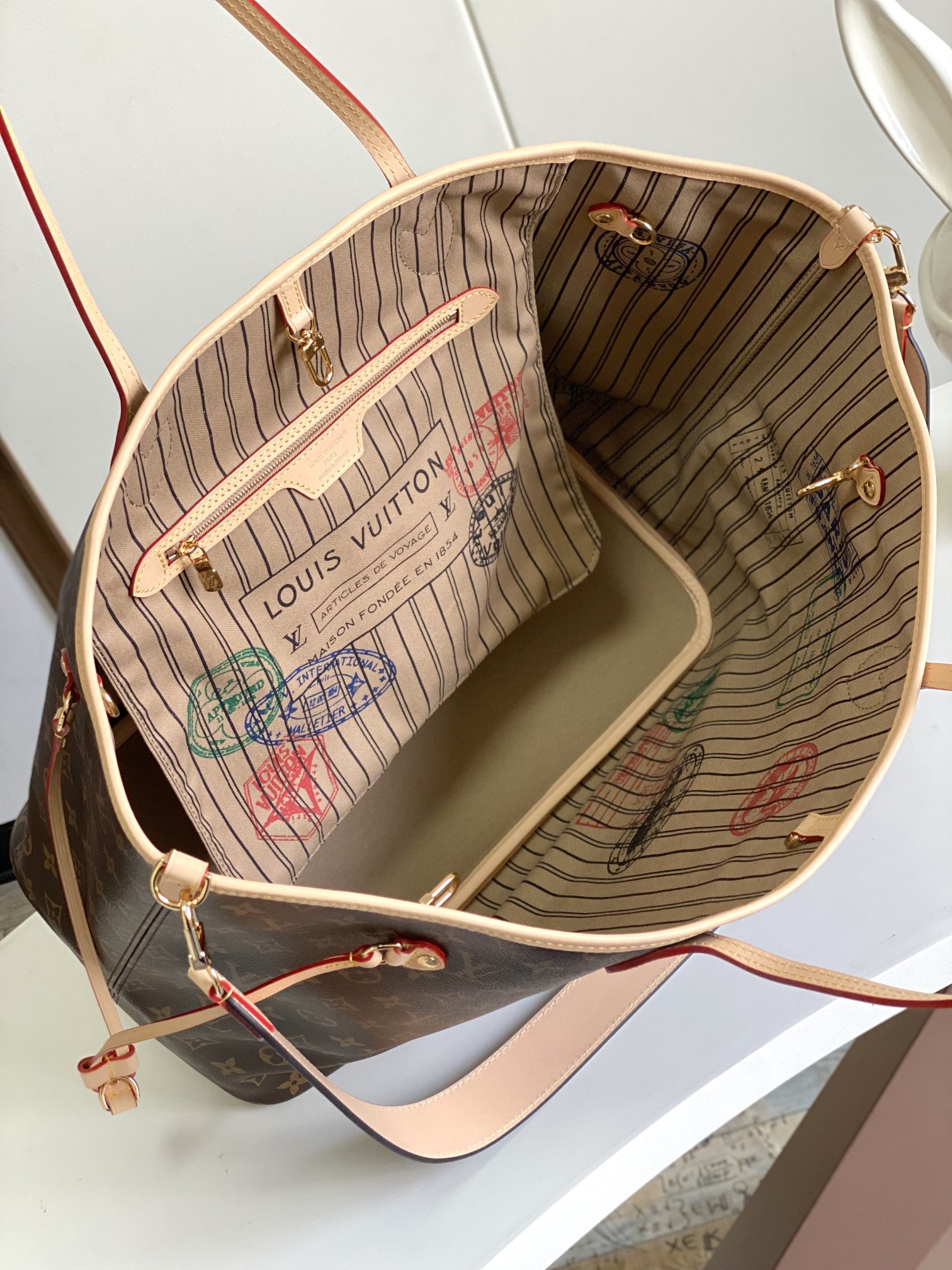Louis Vuitton Neverfull Bandoulière Inside Out GM Tote Bag - Image 9
