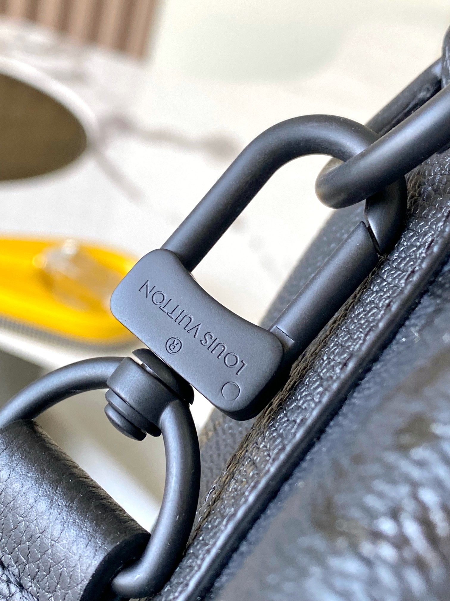 Keepall Bandoulière 25 Shoulder Bag - Image 9