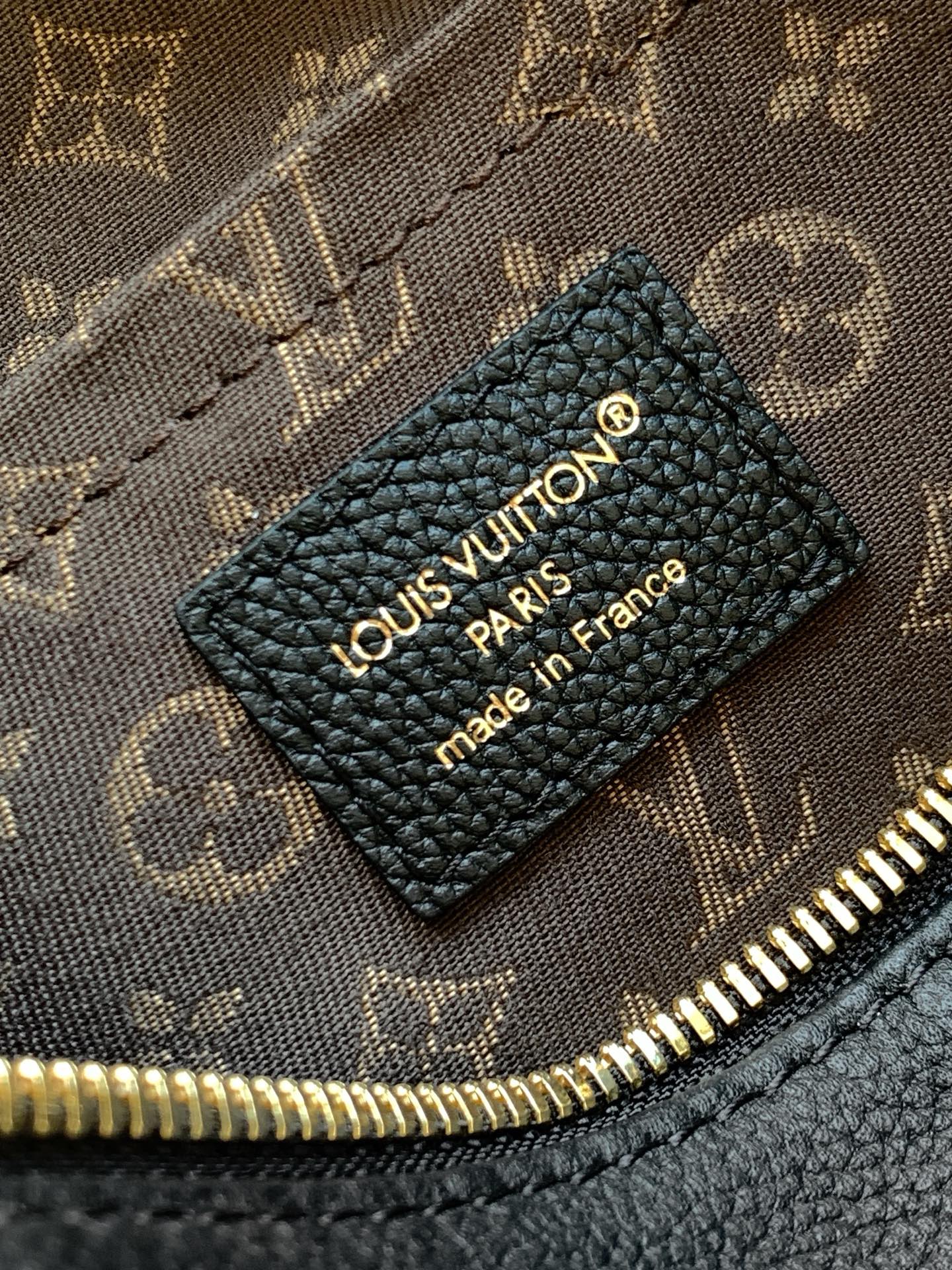 Louis Vuitton Express Small Black Cowhide Crossbody Bag - Image 9