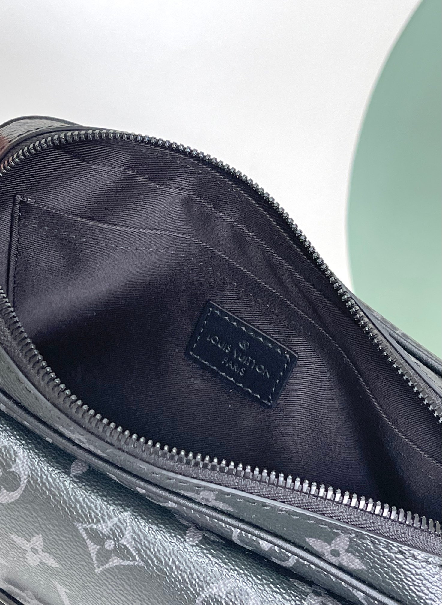 Louis Vuitton Steamer Messenger Bag M46795 - Image 9
