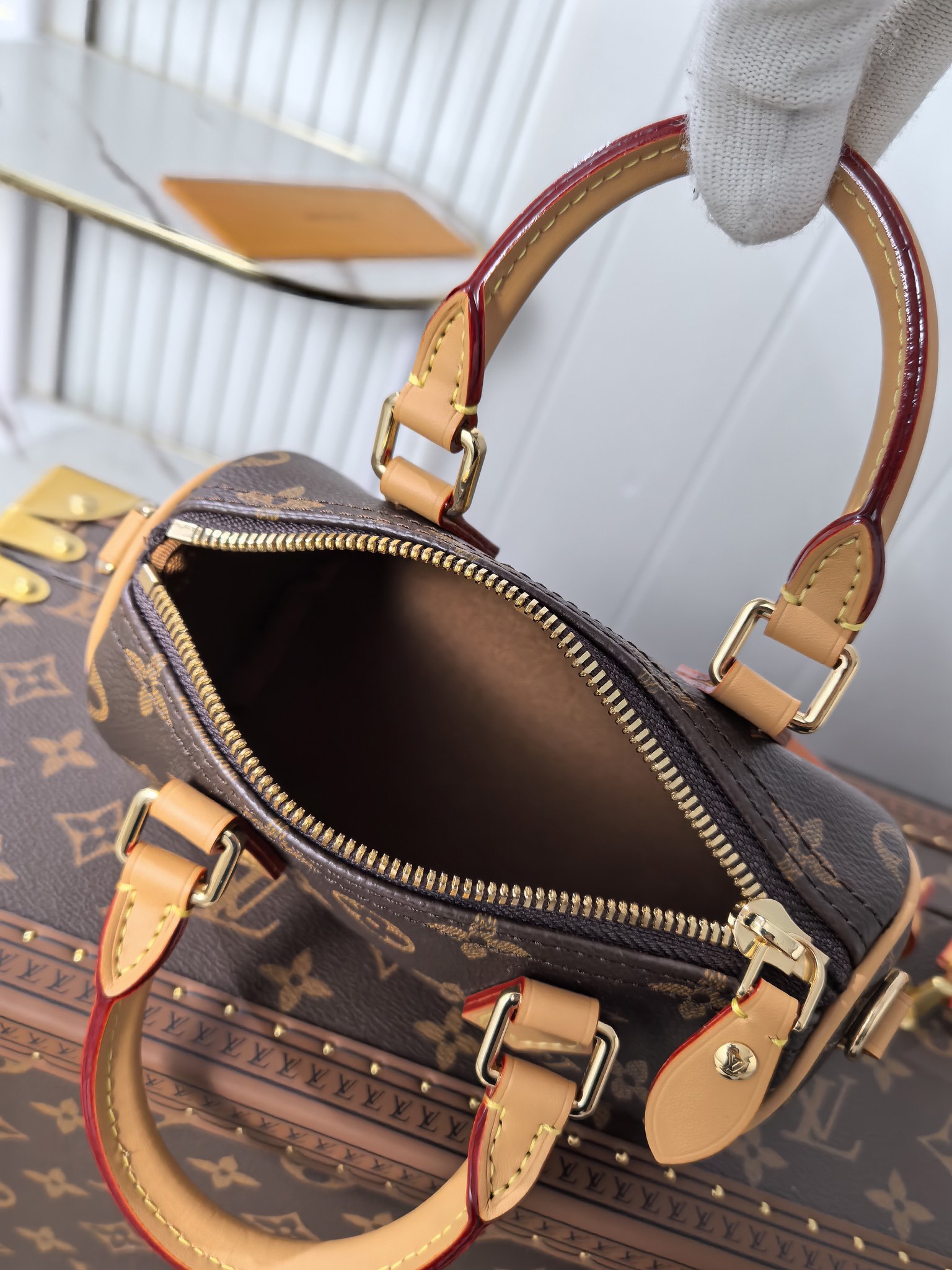 Louis Vuitton Nano Speedy Handbag - Image 9