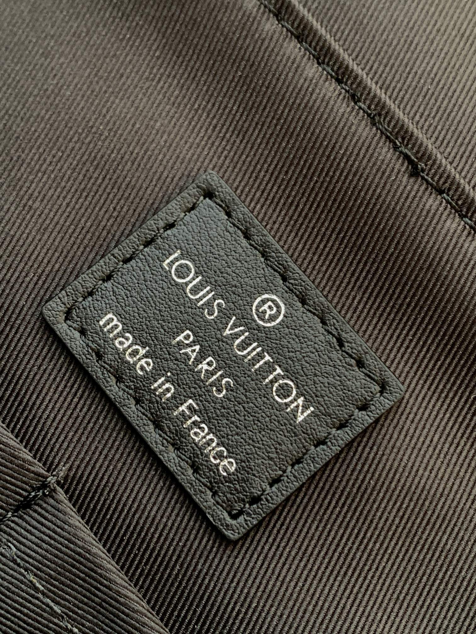 Louis Vuitton Saumur Messenger Bag M45911 in Monogram Eclipse Canvas and Leather - Image 9