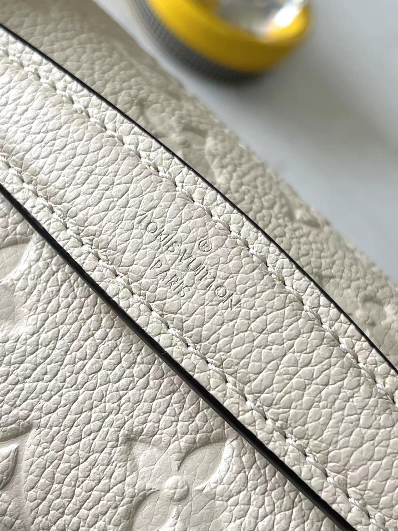 Louis Vuitton Pochette Métis East West Crossbody Bag - Image 9