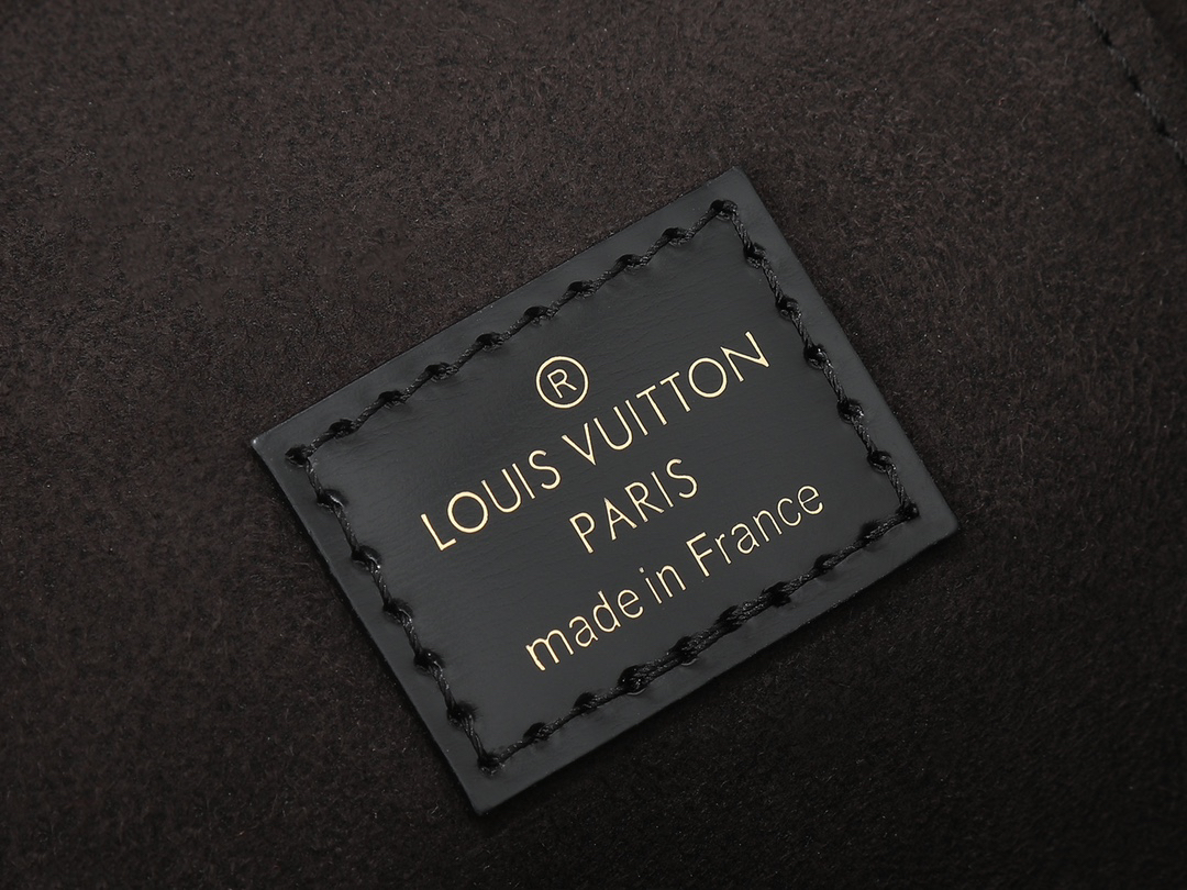 Louis Vuitton Vanity Chain Handbag M47125 - Image 9