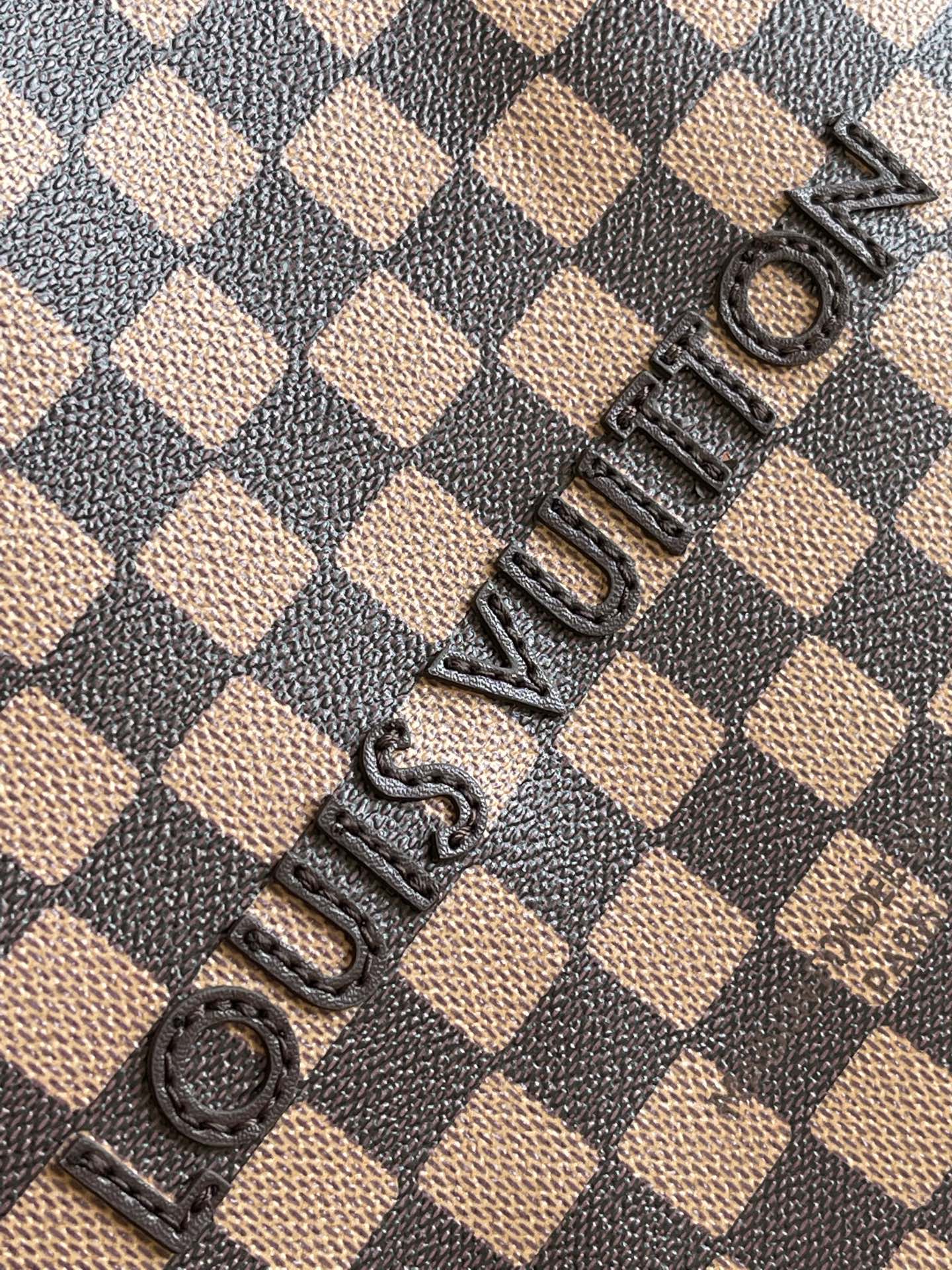 Louis Vuitton Medium Calfskin Handbag with Detachable Shoulder Strap - Image 9