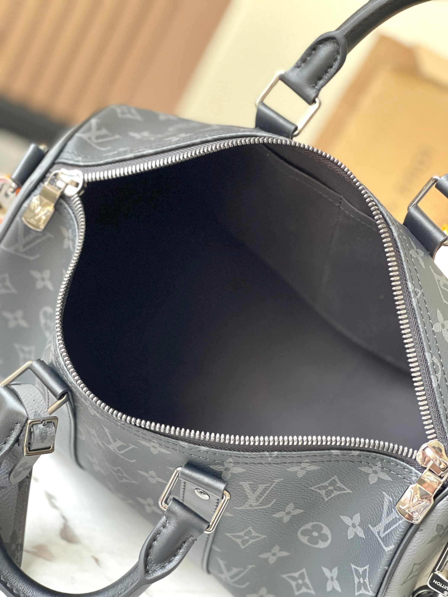 Louis Vuitton Keepall Bandoulière 35 Travel Bag - Image 9