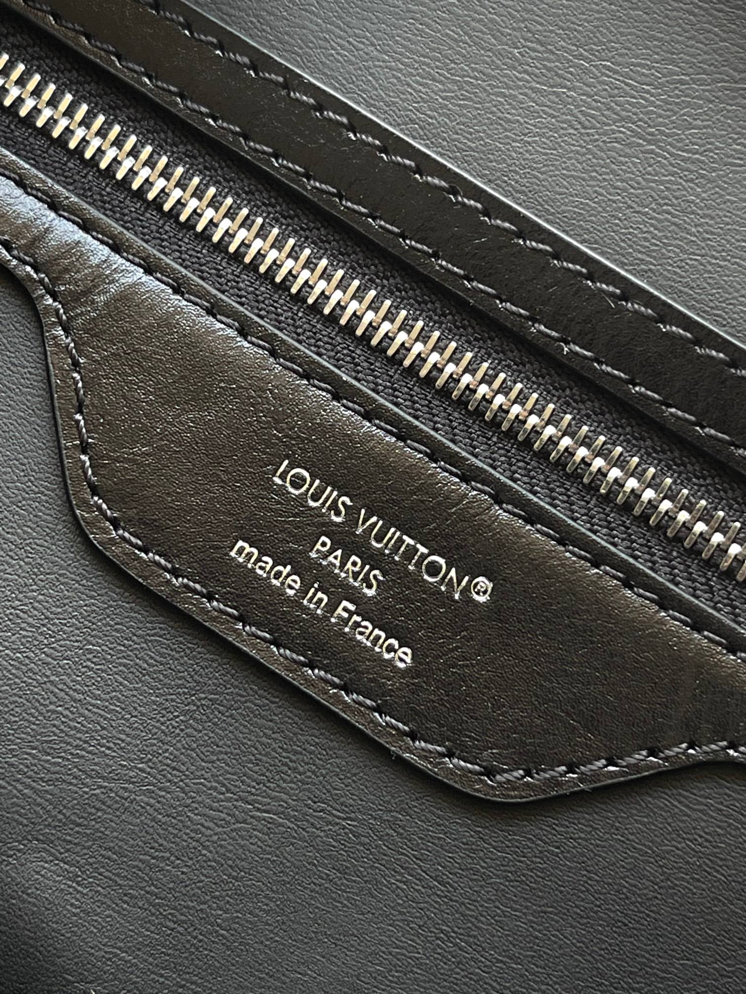 Louis Vuitton Speedy Soft 30 Handbag M15102 - Image 9