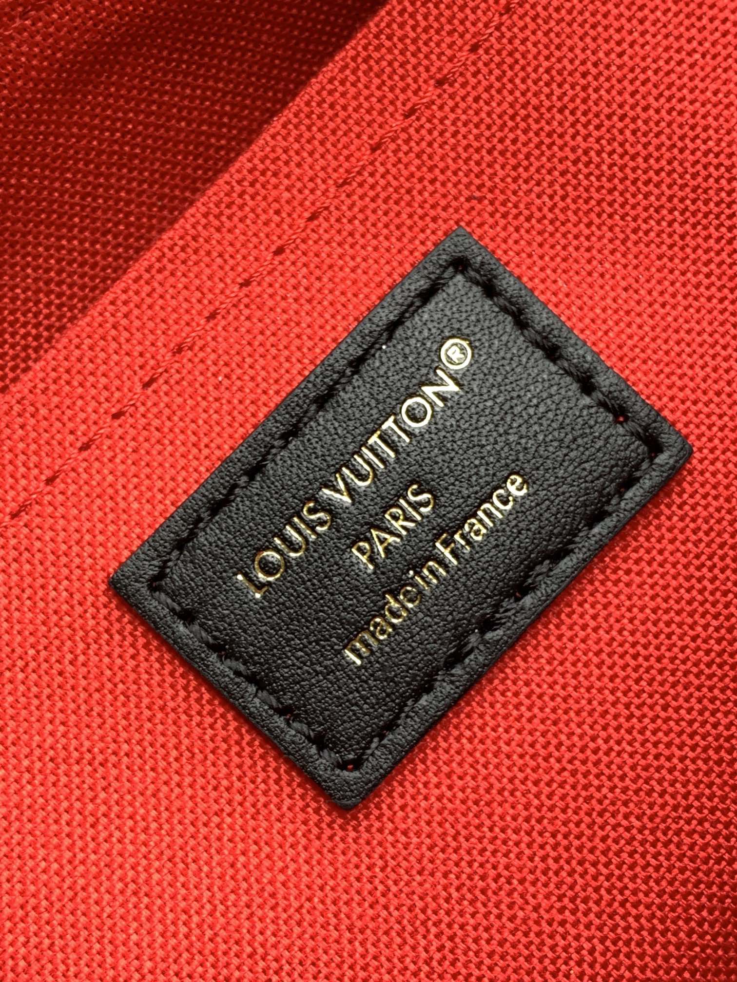 Louis Vuitton OnTheGo East West Tote Bag M14236 - Image 9