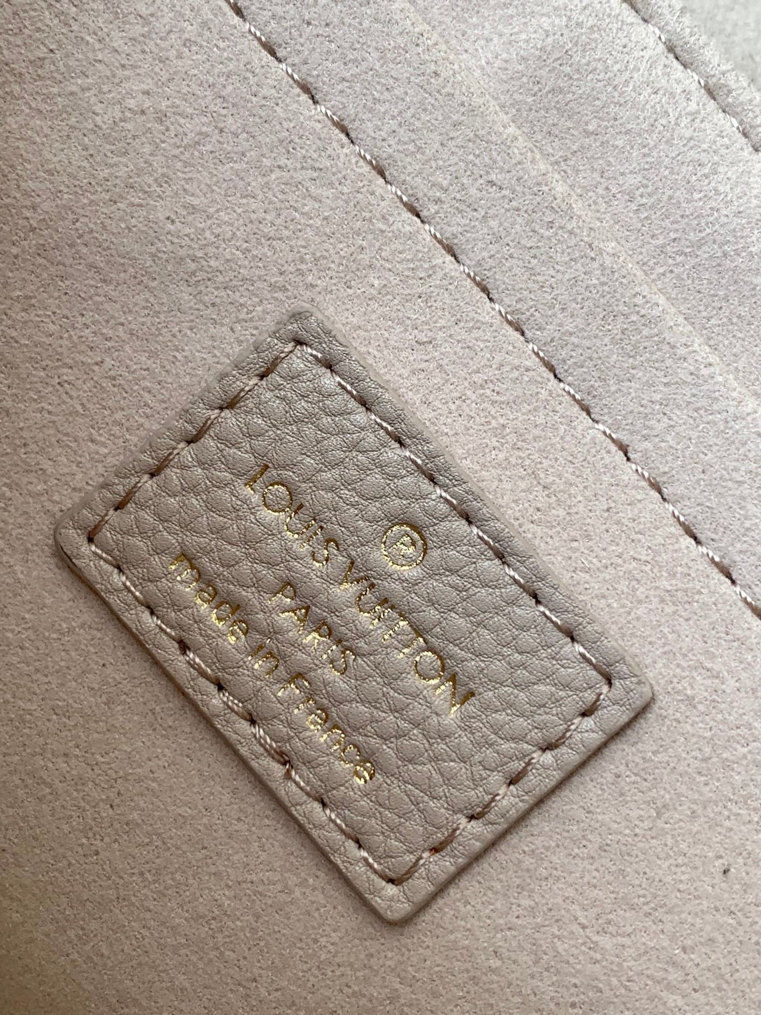 Louis Vuitton LockMe East West Chain Bag - Image 9
