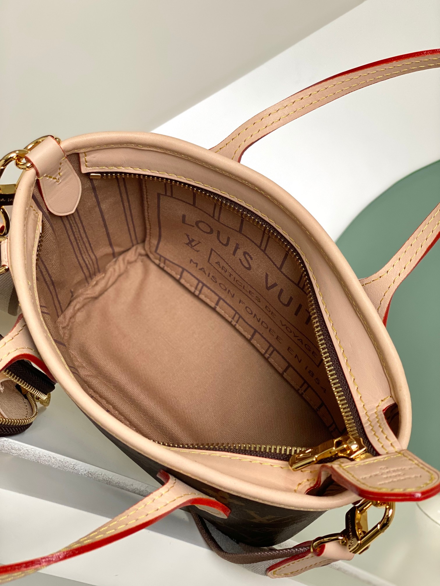 Louis Vuitton Neverfull BB Tote Bag in Damier Ebene Canvas - Image 9
