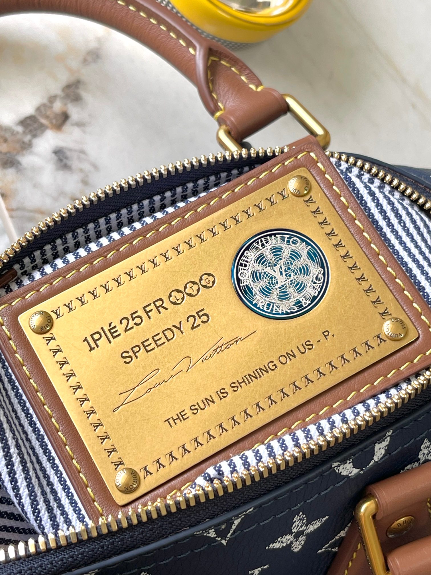 Speedy Bandouliere 25 Handbag - Image 9