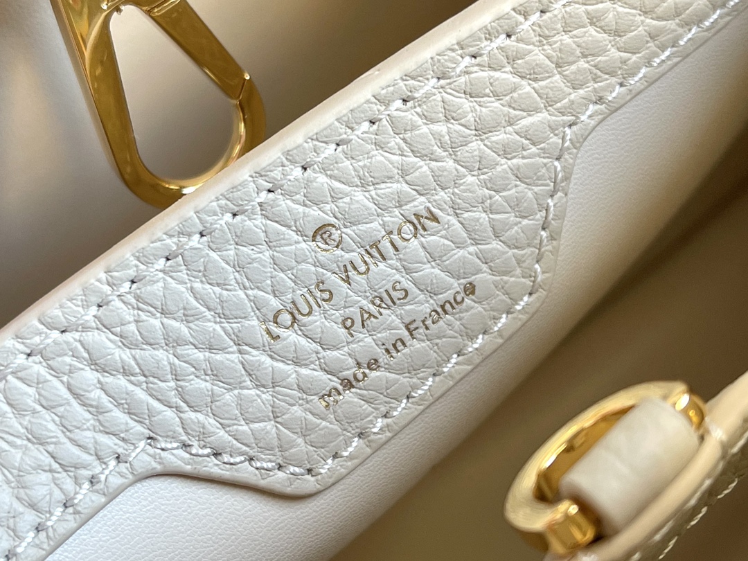 Louis Vuitton Capucines Mini Handbag in Taurillon Leather - Image 9