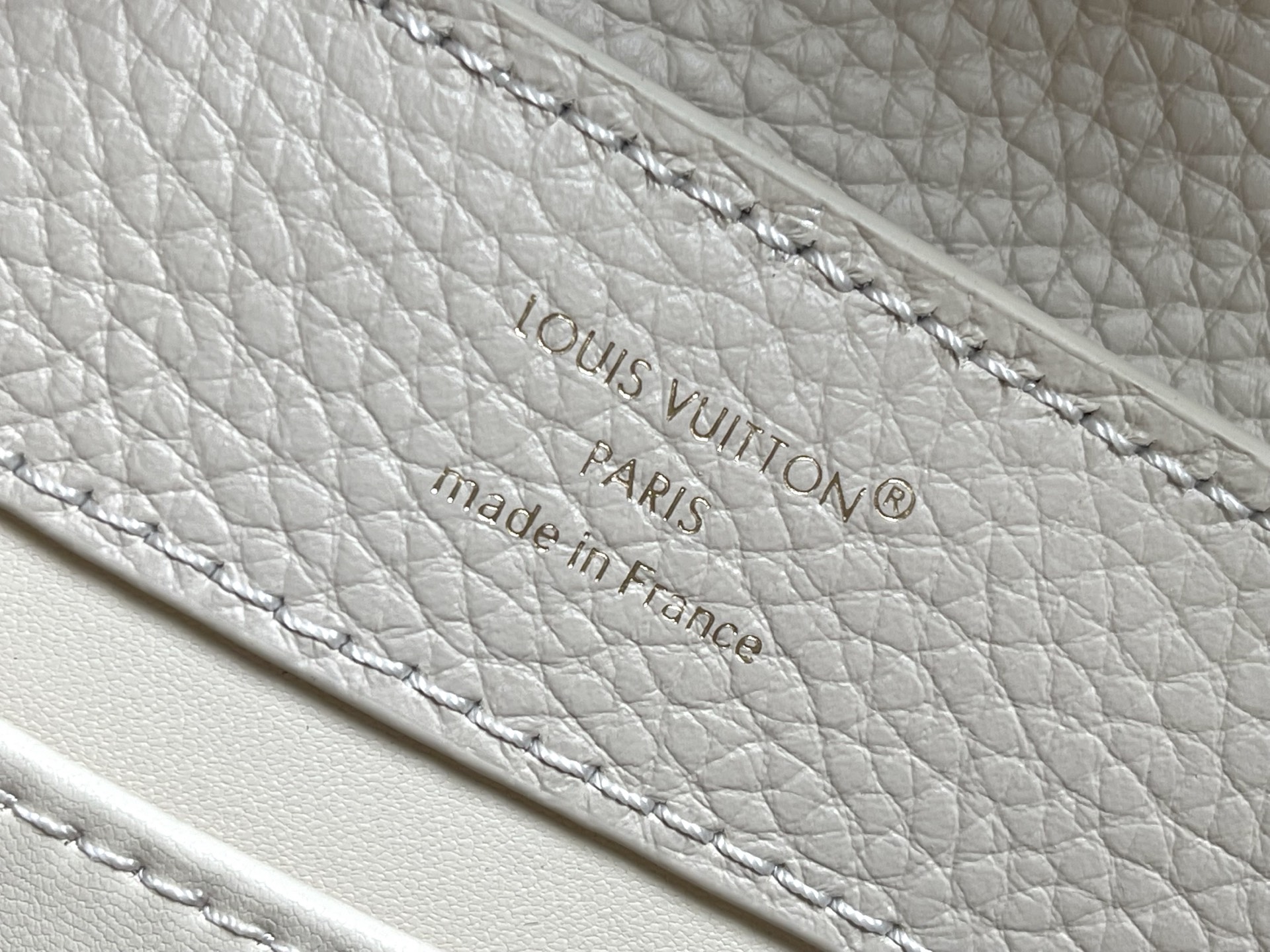 Louis Vuitton Capucines BB Handbag - Image 9