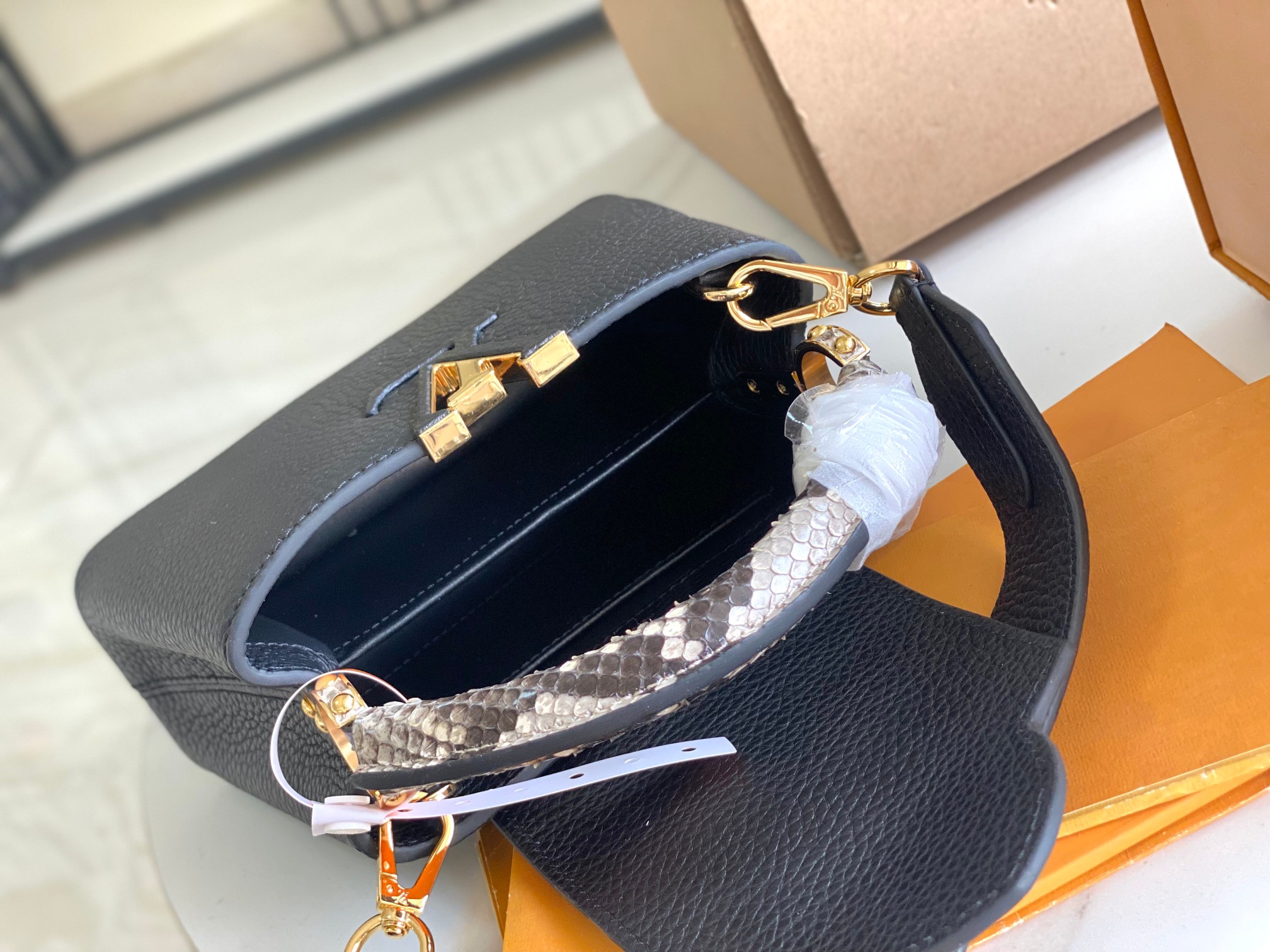 Louis Vuitton Capucines Mini Crossbody Bag M95509 in Black Taurillon Leather with Python Detail - Image 9