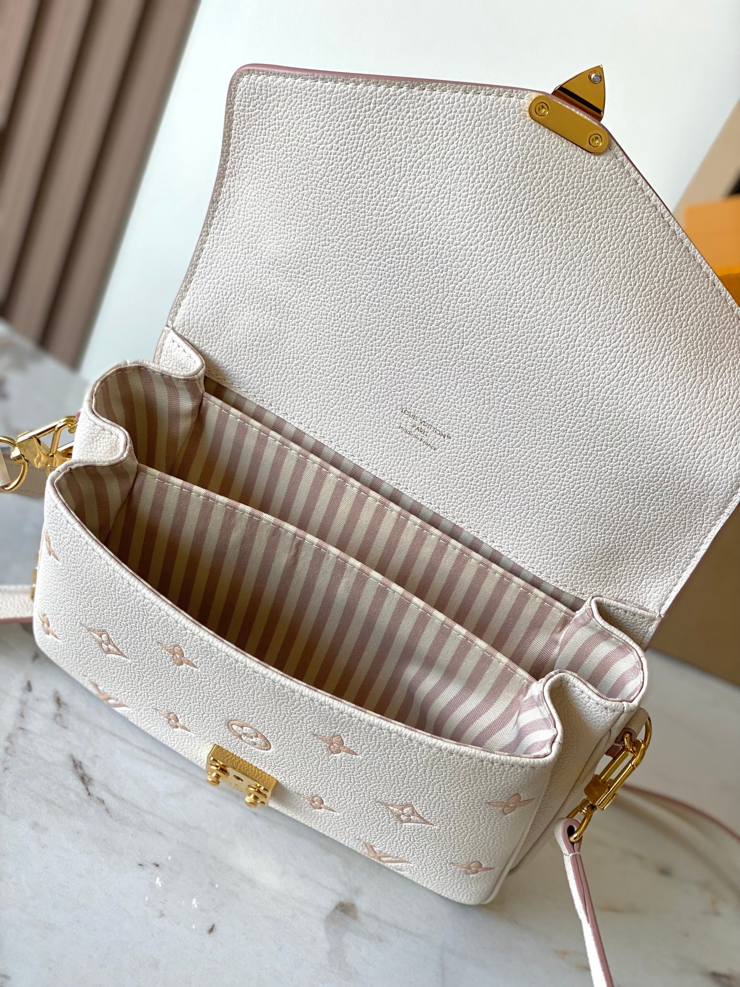 Pochette Metis MM Crossbody Bag - Image 9