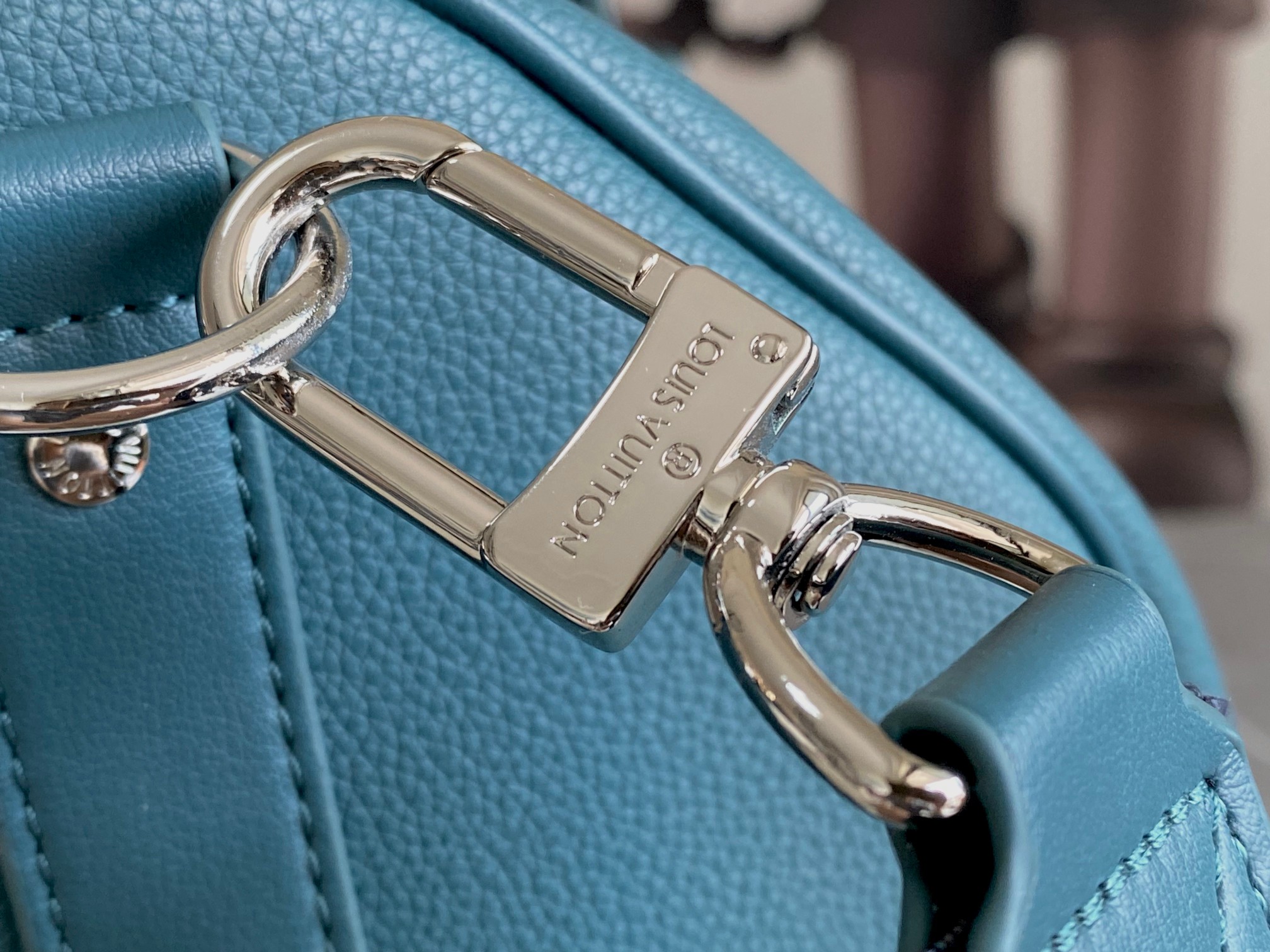 Louis Vuitton Keepall Bandoulière 50 Travel Bag - Image 9