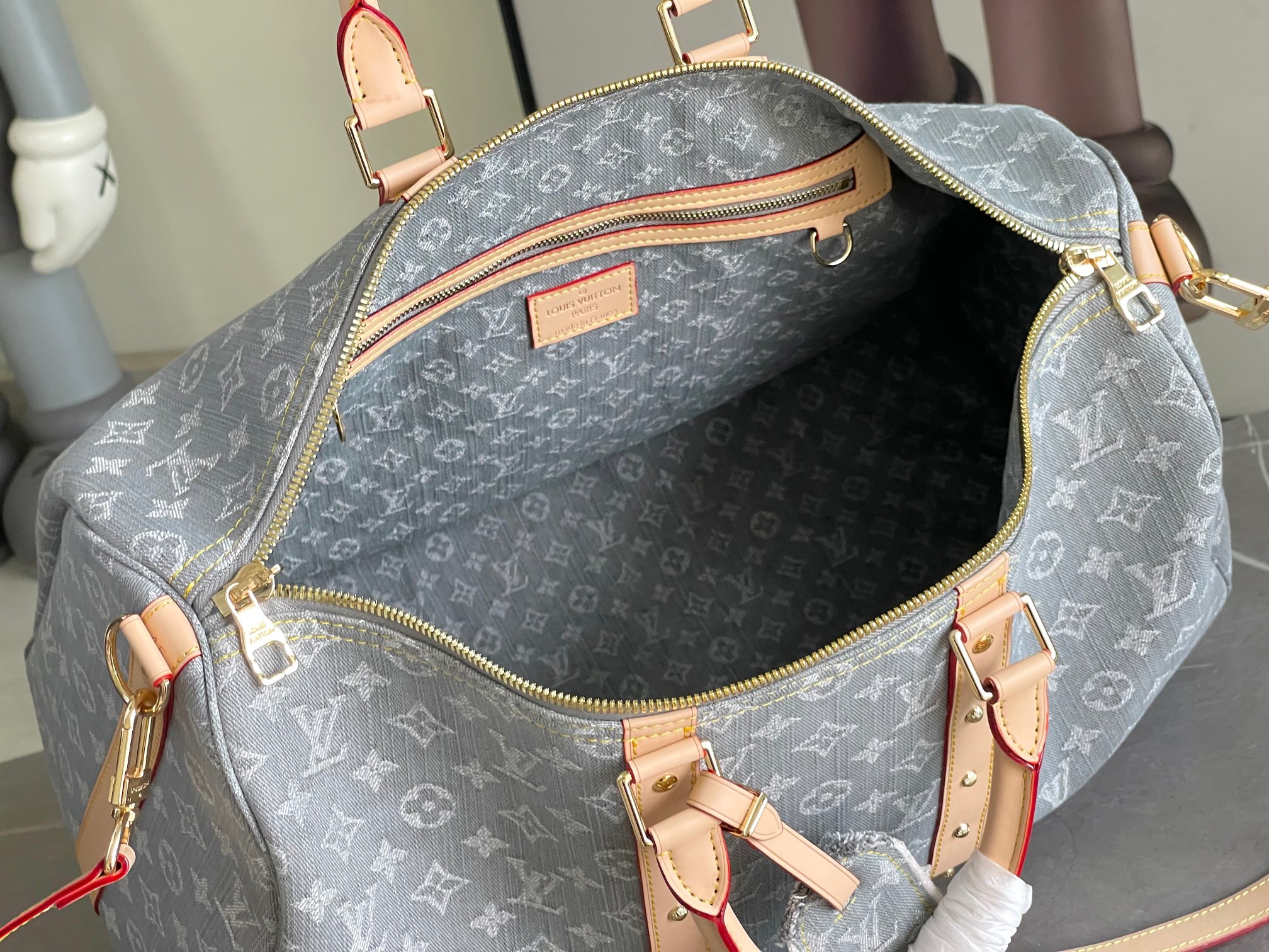 Louis Vuitton Keepall Bandoulière 45 Travel Bag - Image 9