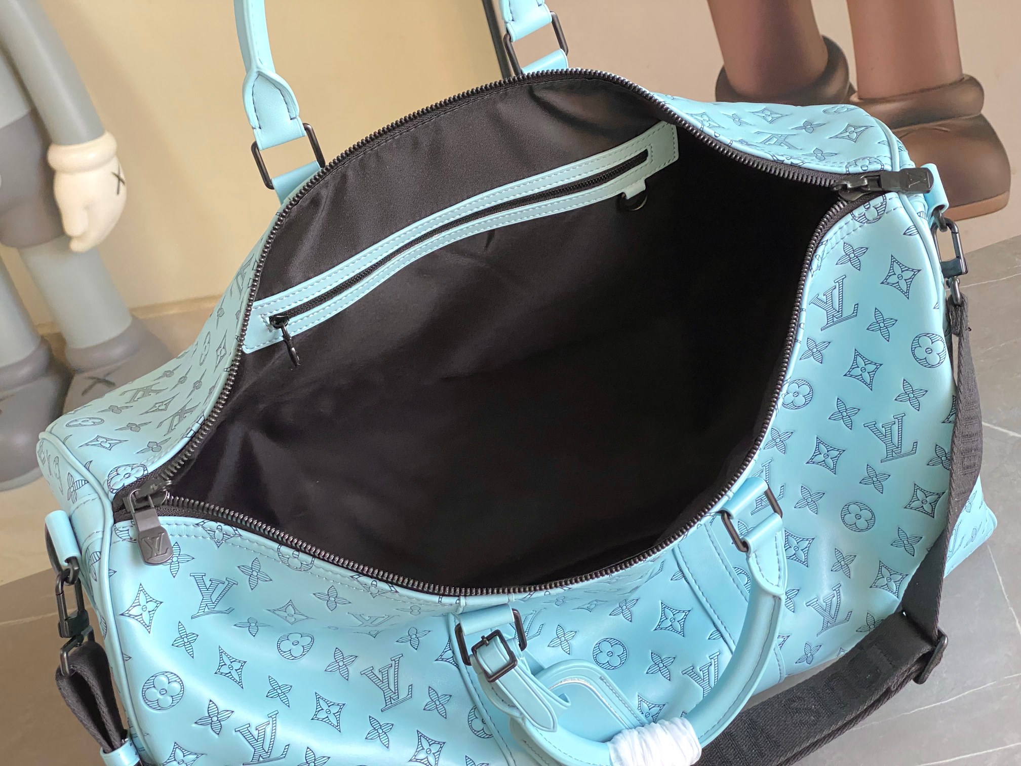 Louis Vuitton Keepall Bandoulière 50 Travel Bag - Image 9