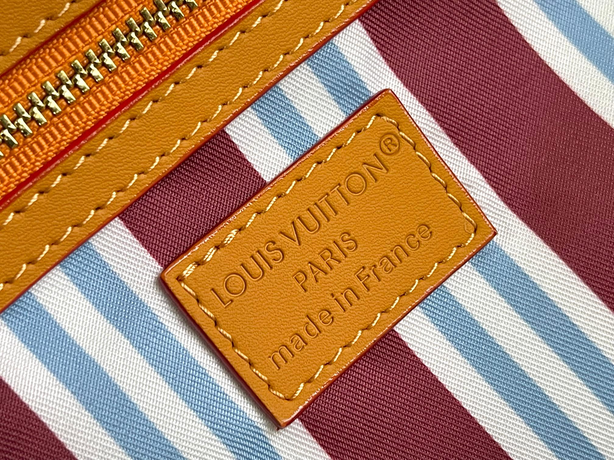 Louis Vuitton Keepall Bandoulière 45 Travel Bag in White Monogram Heritage - Image 9