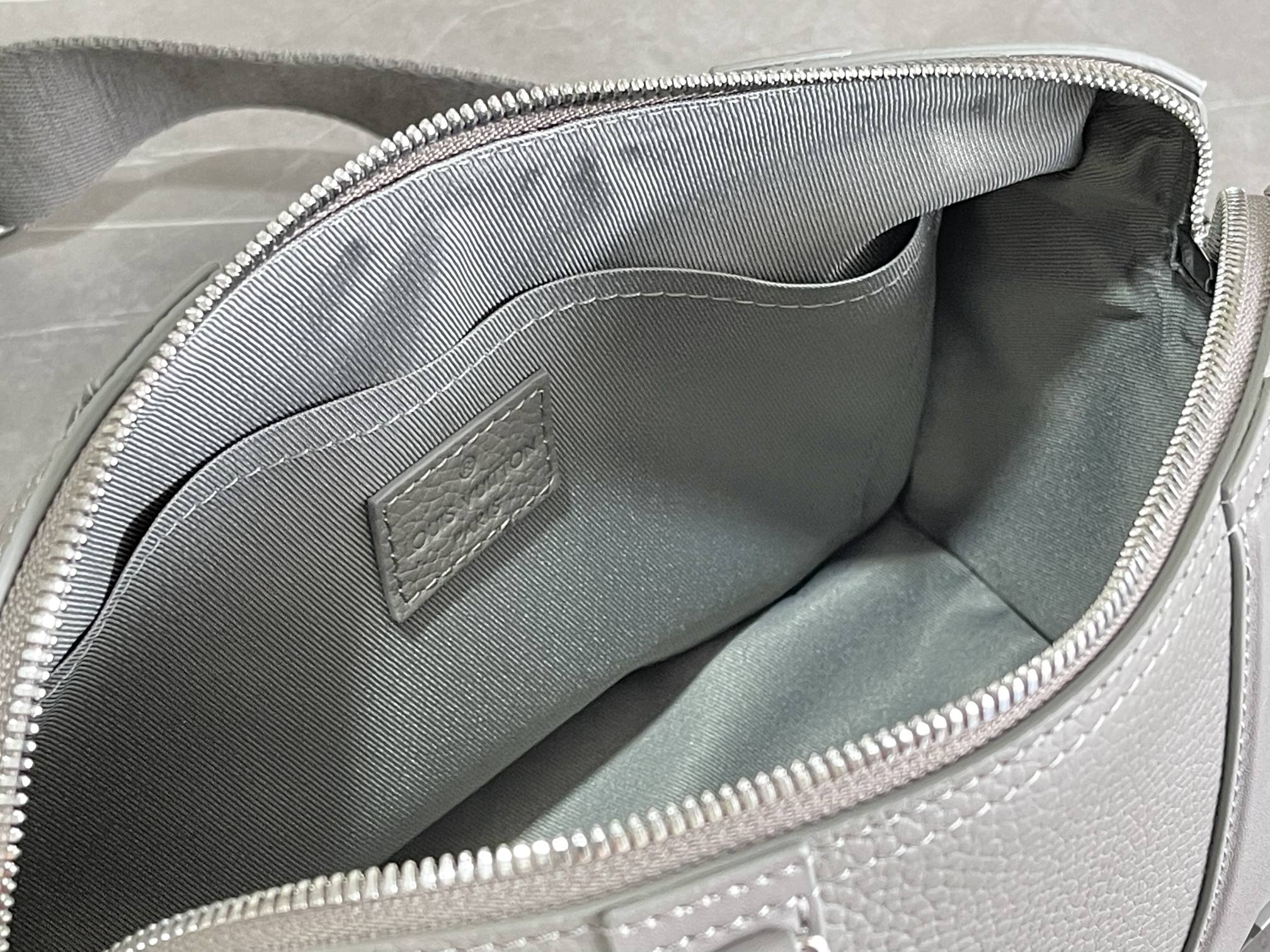 Louis Vuitton City Keepall Bag - Image 9
