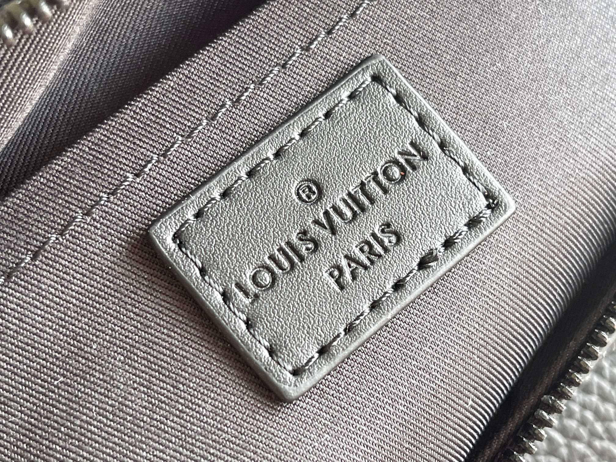 Louis Vuitton Fastline Messenger Bag M22482 - Image 9