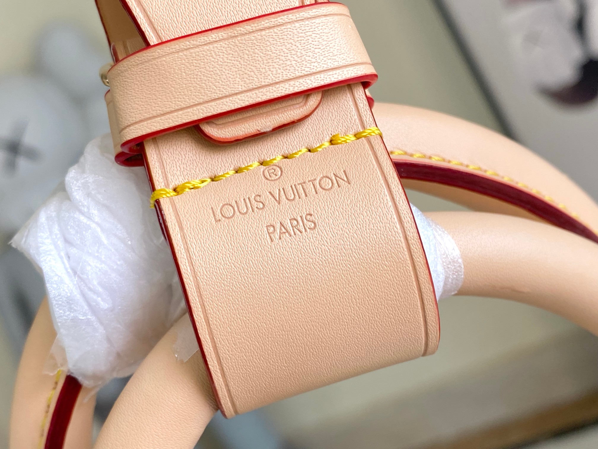 Louis Vuitton Keepall Bandoulière 45 Travel Bag - Image 9