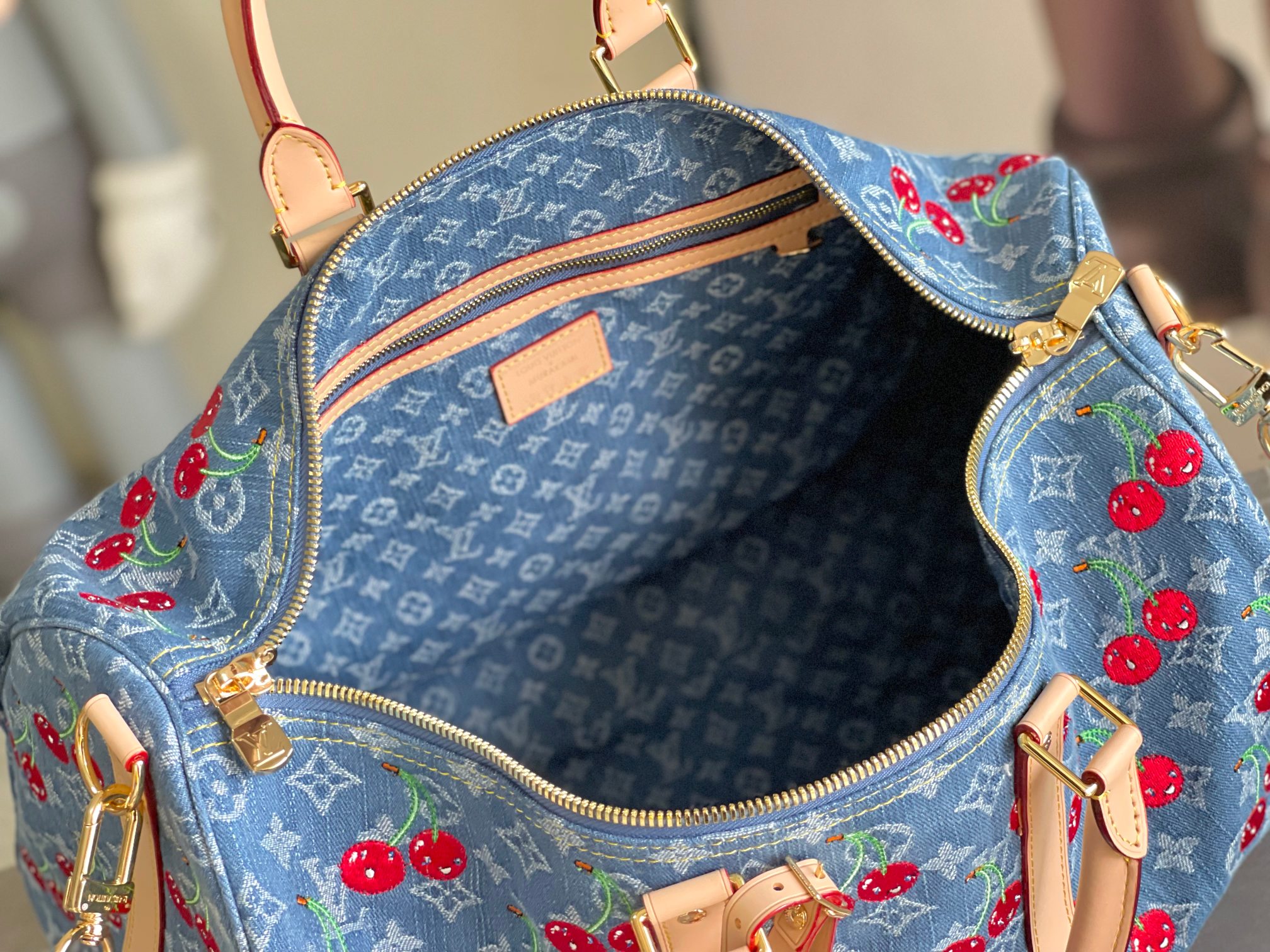 Louis Vuitton Keepall Bandoulière 45 Travel Bag - Image 9