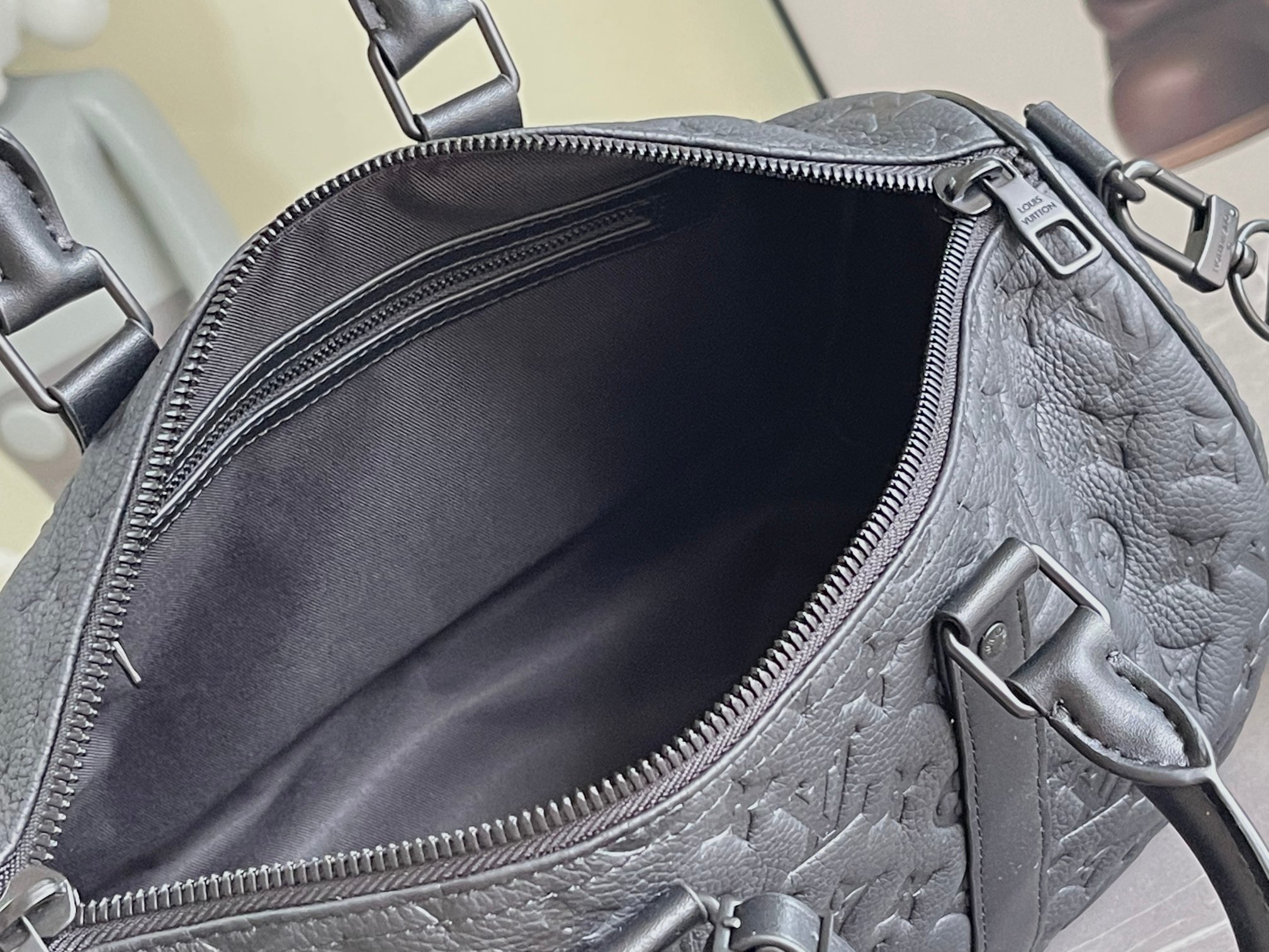 Louis Vuitton Keepall Bandoulière 35 Travel Bag in Monogram Eclipse - Image 9