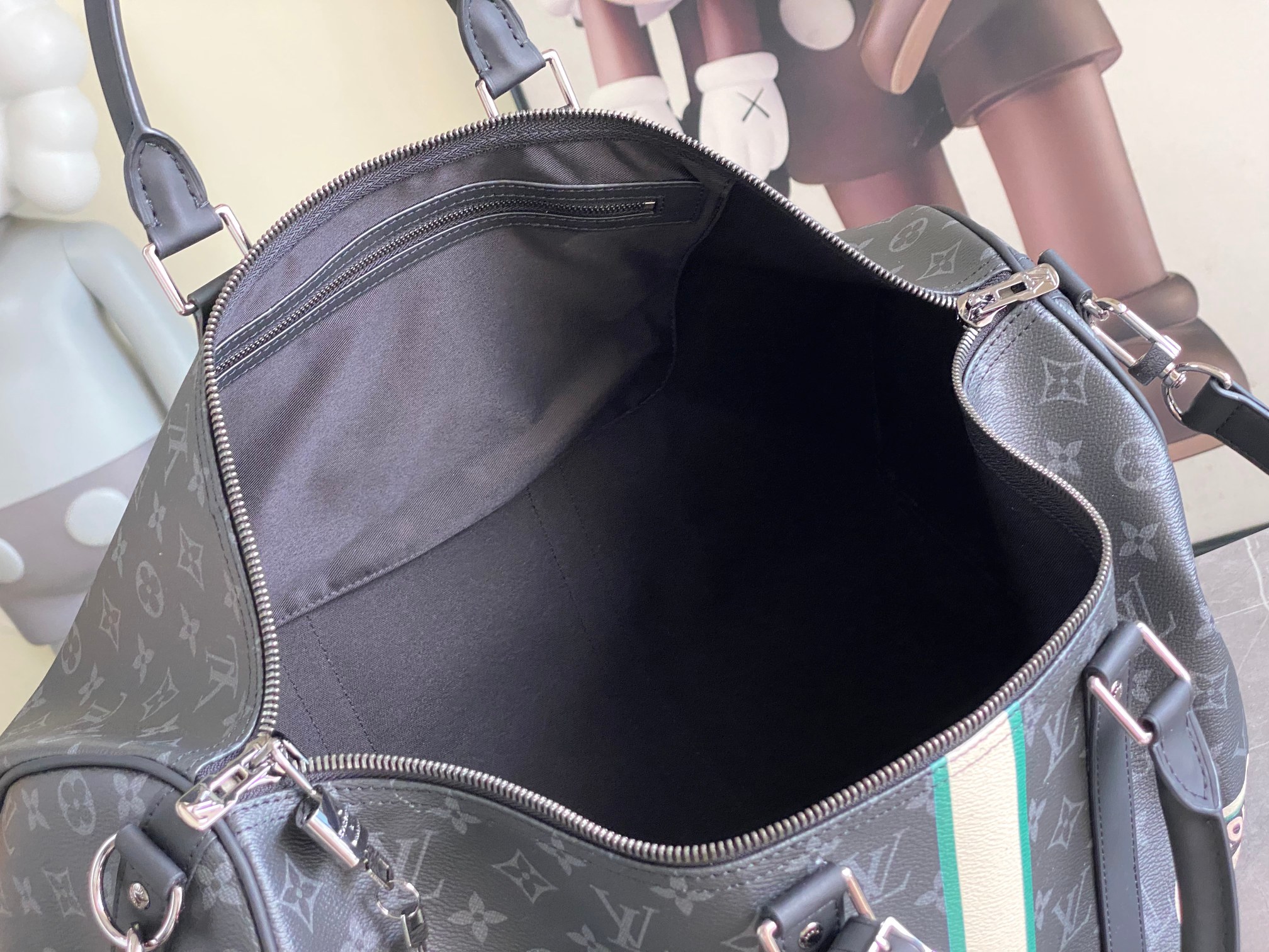Louis Vuitton Keepall Bandoulière 50 Travel Bag - Image 9