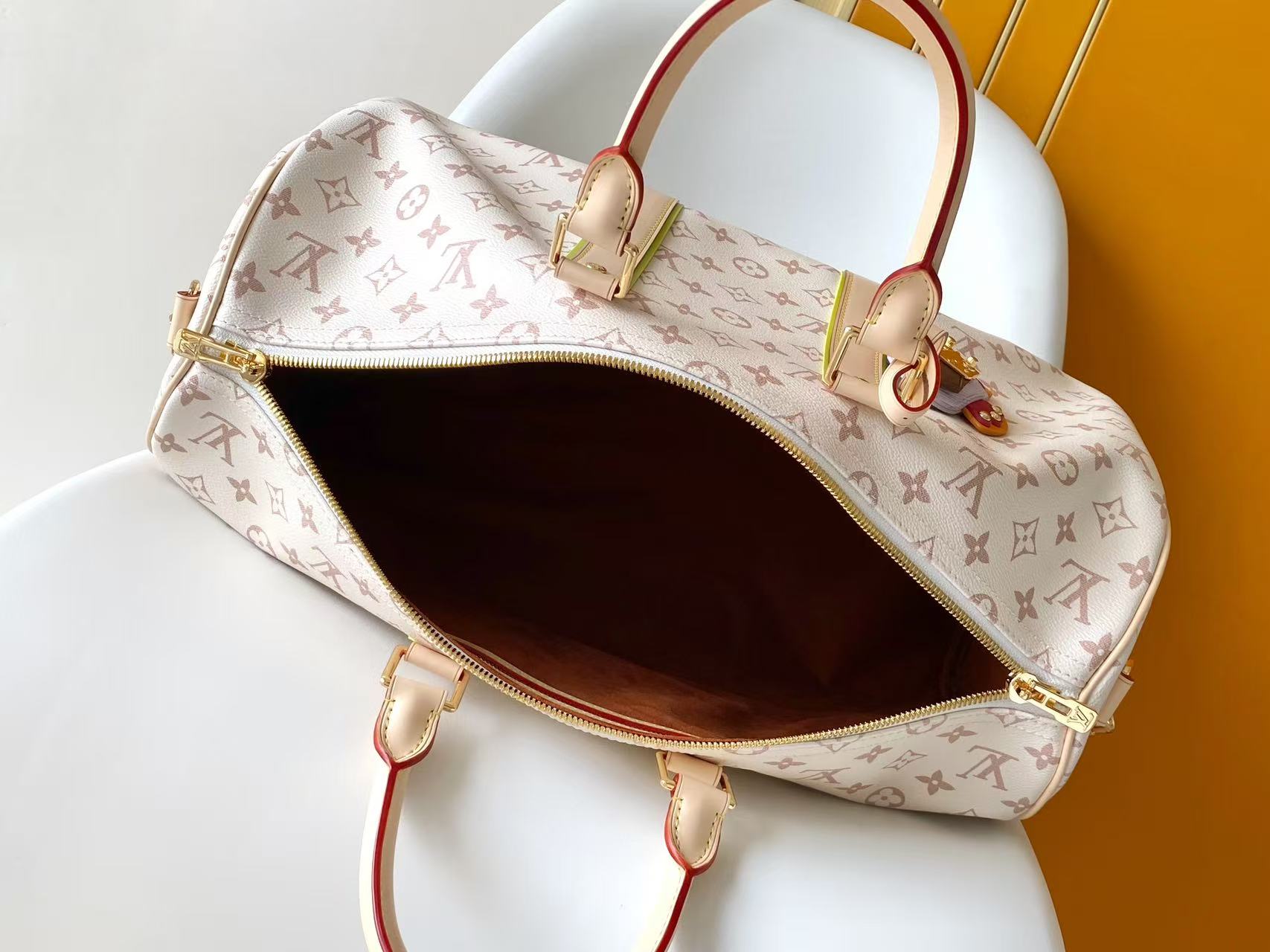 Louis Vuitton Keepall Bandoulière 45 Travel Bag in Monogram Dune - Image 9