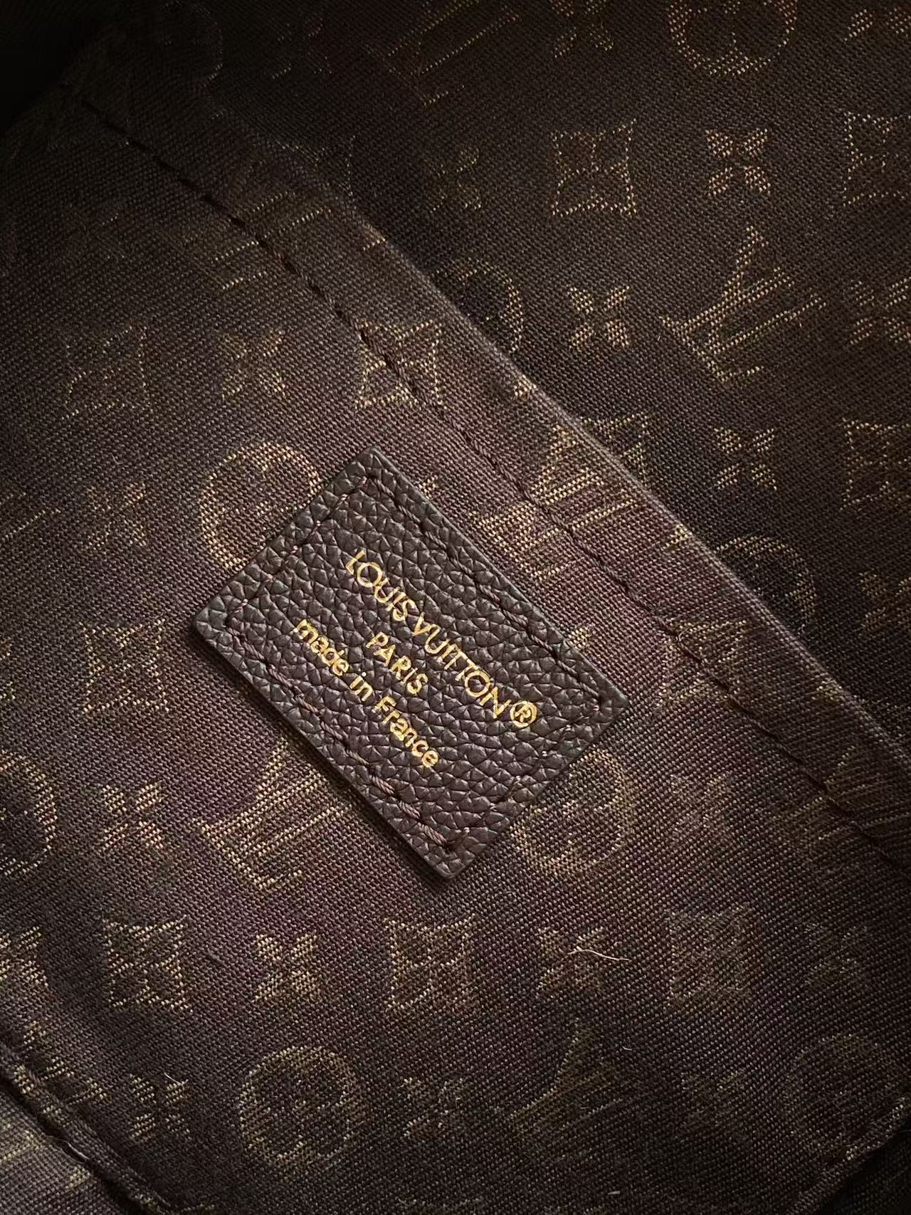 Louis Vuitton Express Small Handbag with Monogram Trim - Image 9