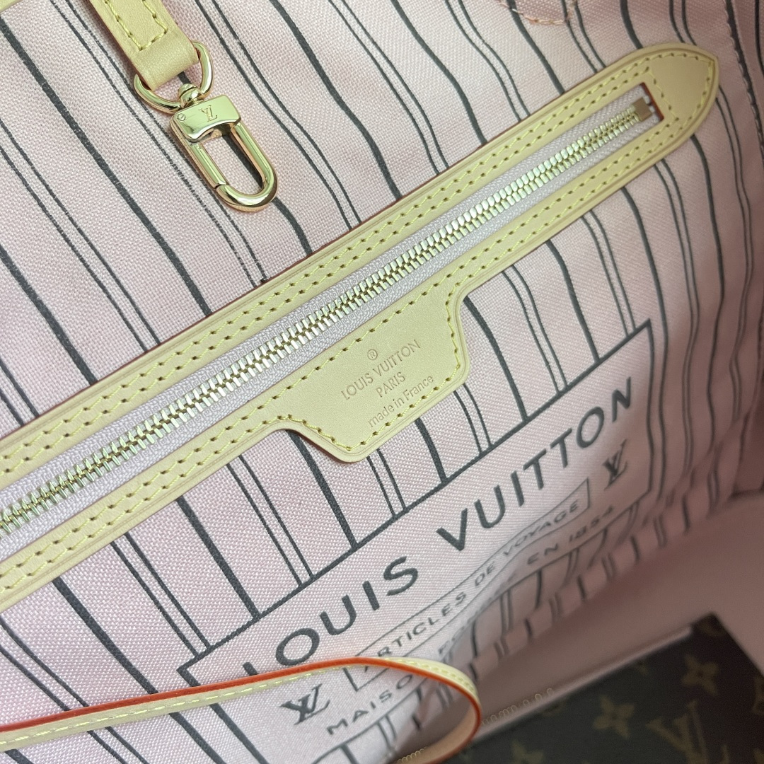 Louis Vuitton Neverfull Large Tote Bag in Damier Azur Canvas - Image 9