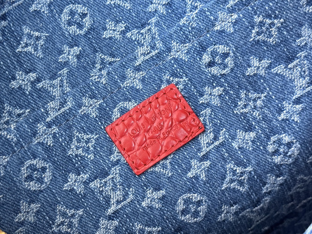 Louis Vuitton x Takashi Murakami Monogram Denim Cherry Bag M87627 - Image 9