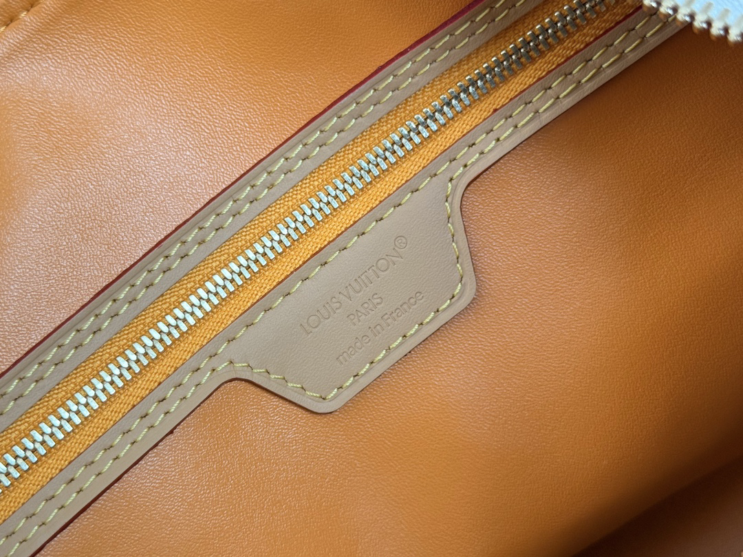 Louis Vuitton Speedy Soft 30 Handbag in Monogram Dune - Image 9