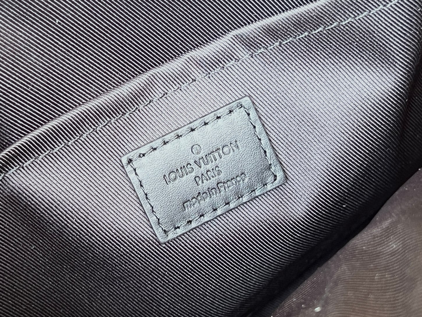 Fastline Messenger Bag M22482 - Image 9
