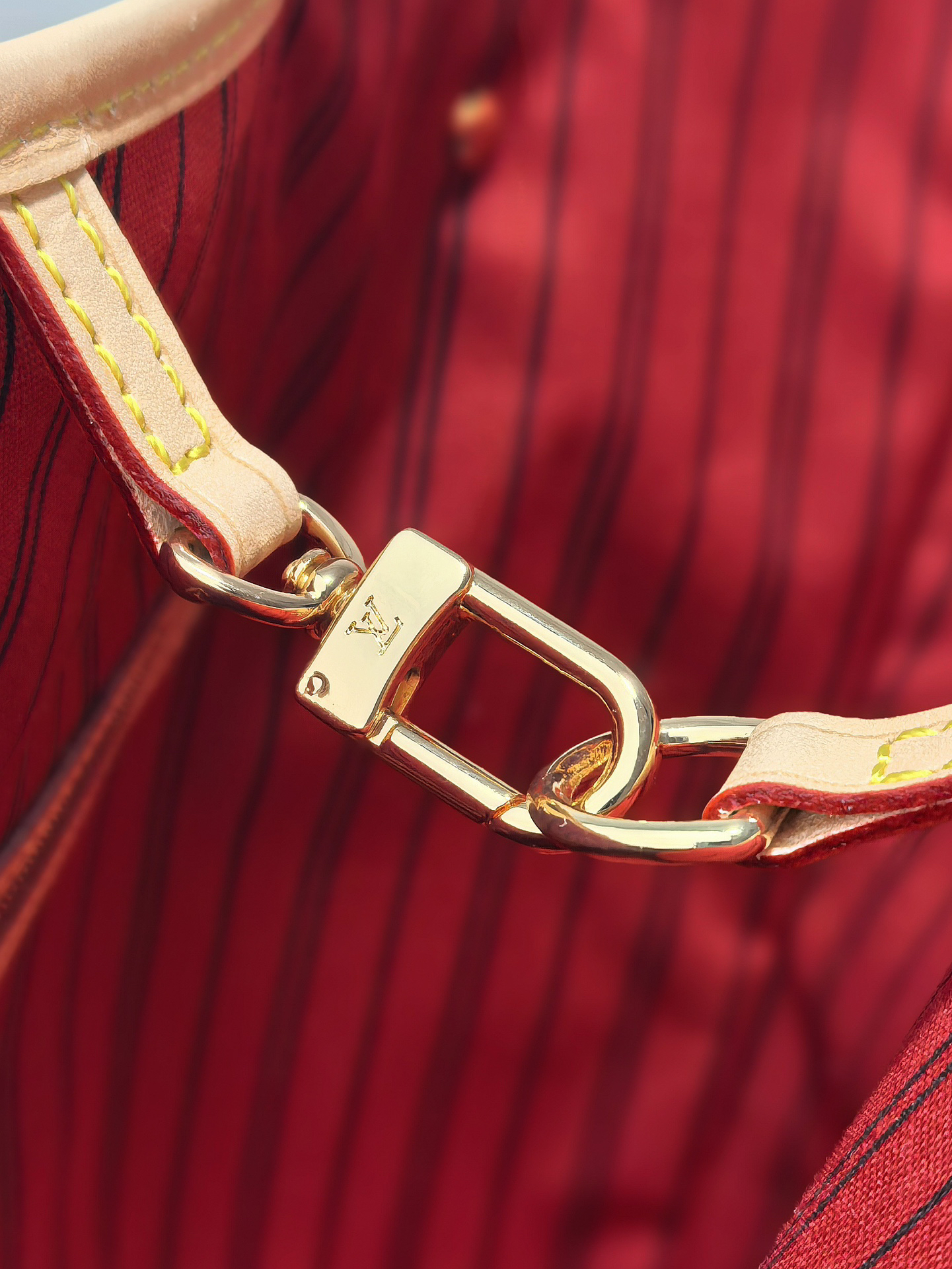 Louis Vuitton Neverfull MM Cherry Monogram Tote Bag - Image 9