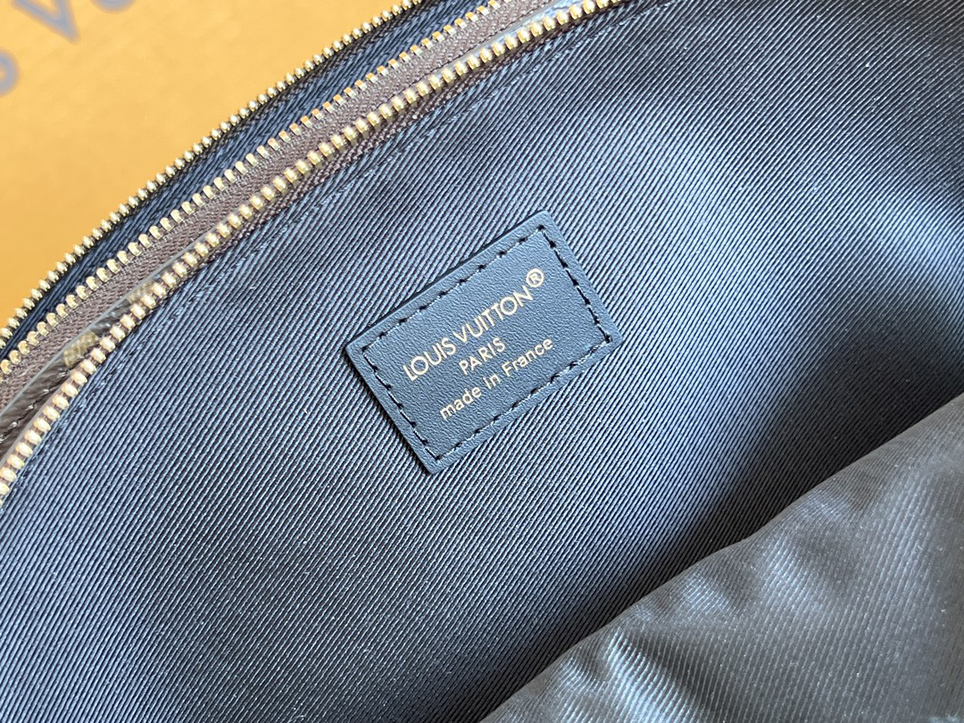 Louis Vuitton Alma Handbag with Woven Chain - Image 9