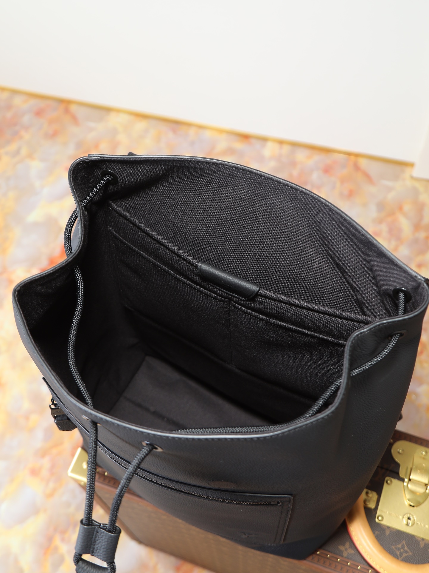 Louis Vuitton Fastline M15262 Black Leather Backpack - Image 9