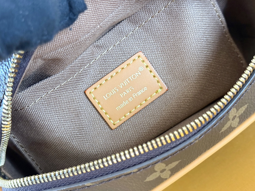 Louis Vuitton Mini Soft Trunk Monogram Handbag M14729 - Image 9