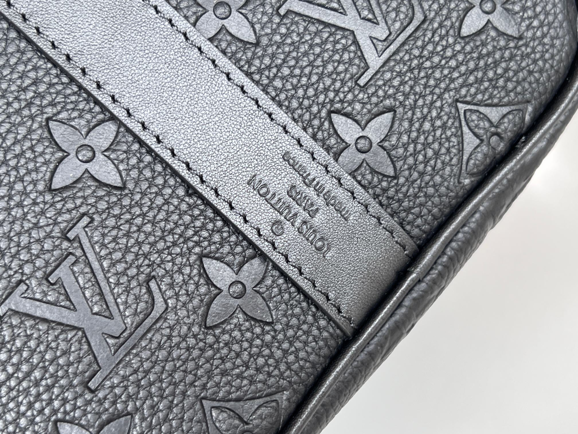 Louis Vuitton Keepall Bandoulière 35 Travel Bag - Image 9