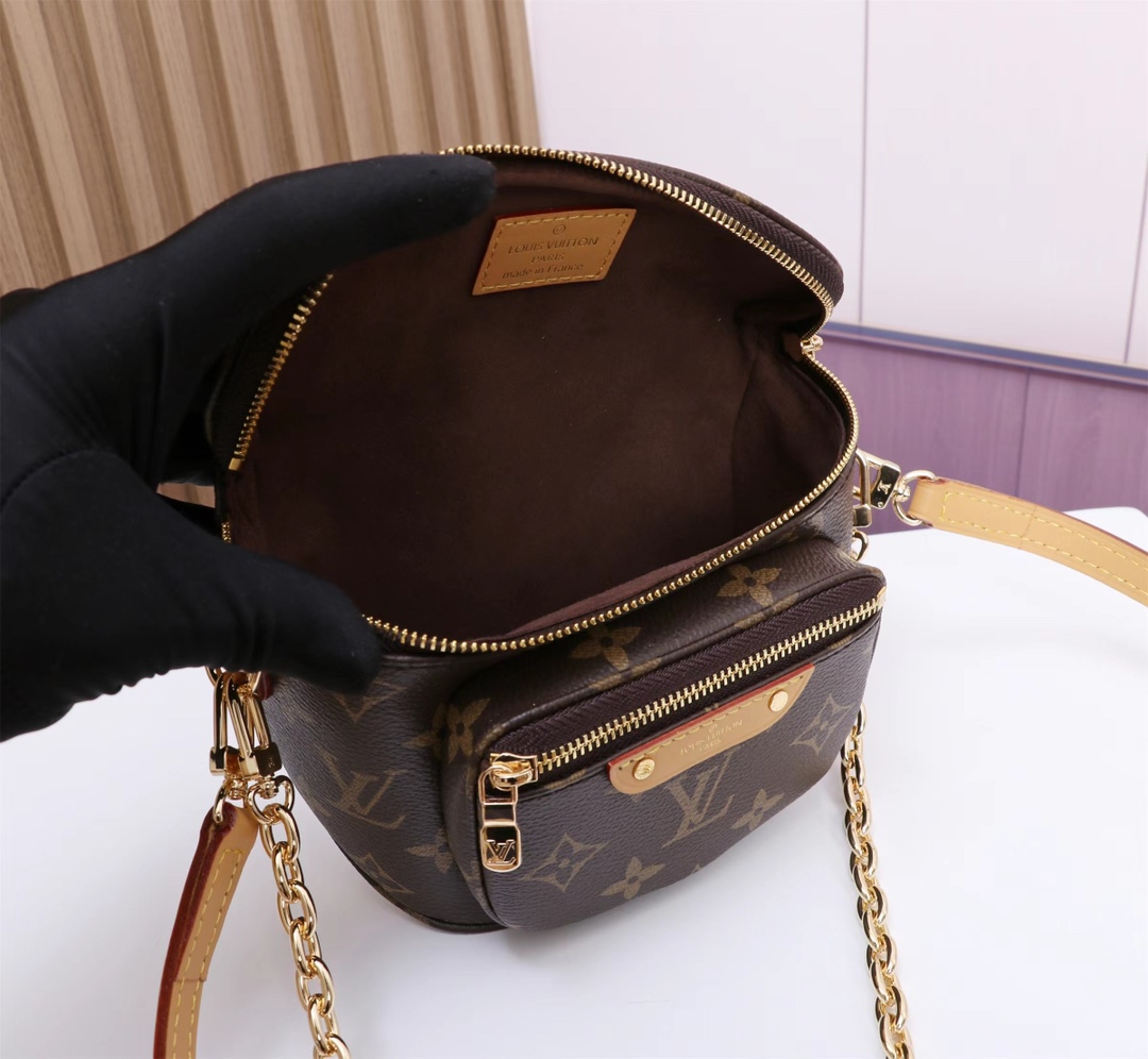 Louis Vuitton Mini Bumbag M82335 - Image 9