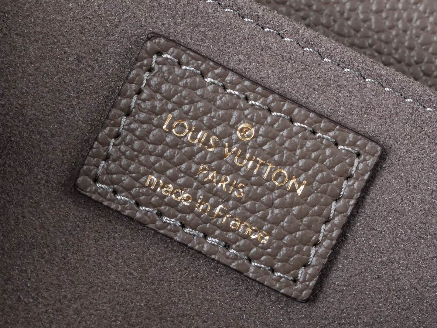 Louis Vuitton Pochette Métis East West Crossbody Bag in Monogram Empreinte Leather - Image 9