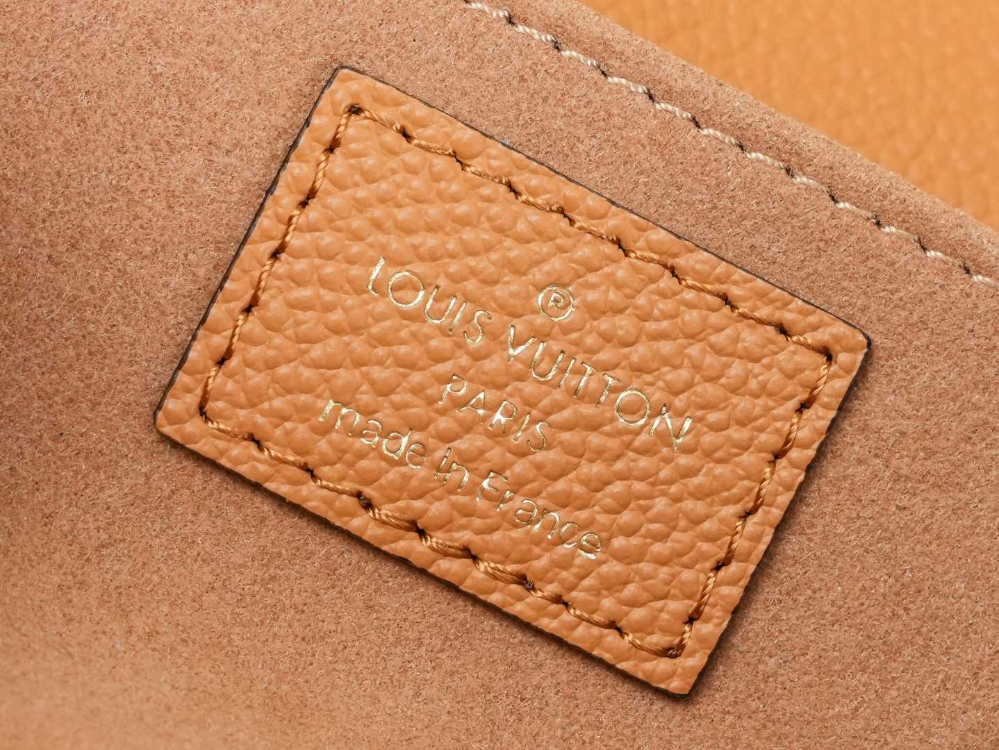 Louis Vuitton Pochette Métis East West Shoulder Bag in Monogram Empreinte Leather - Image 9