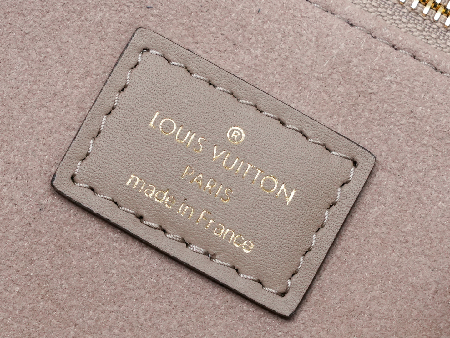Louis Vuitton Onthego Small Tote Bag in Monogram Empreinte Leather - Image 9