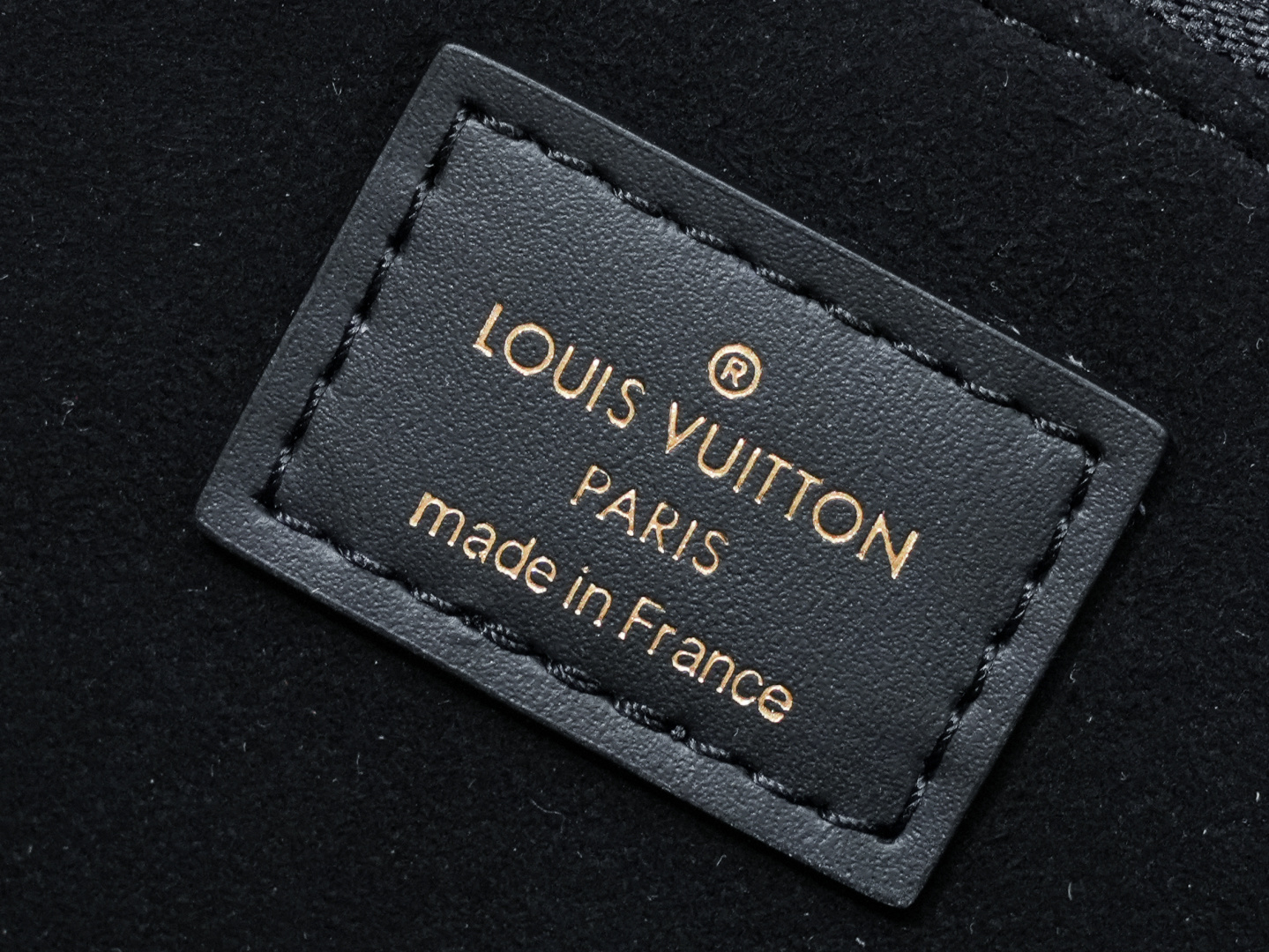 Louis Vuitton Onthego Small Tote Bag in Monogram Empreinte Leather - Image 9